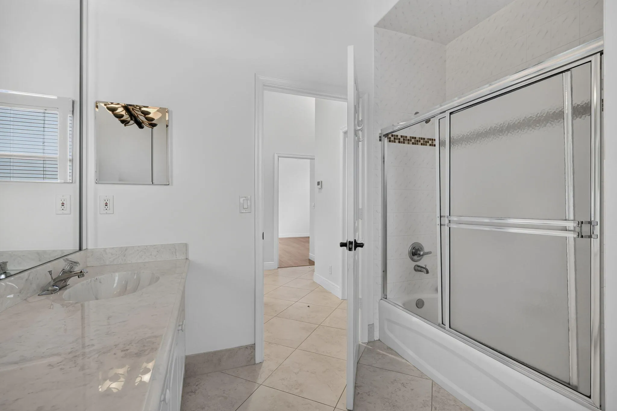 15390 EARHART Place