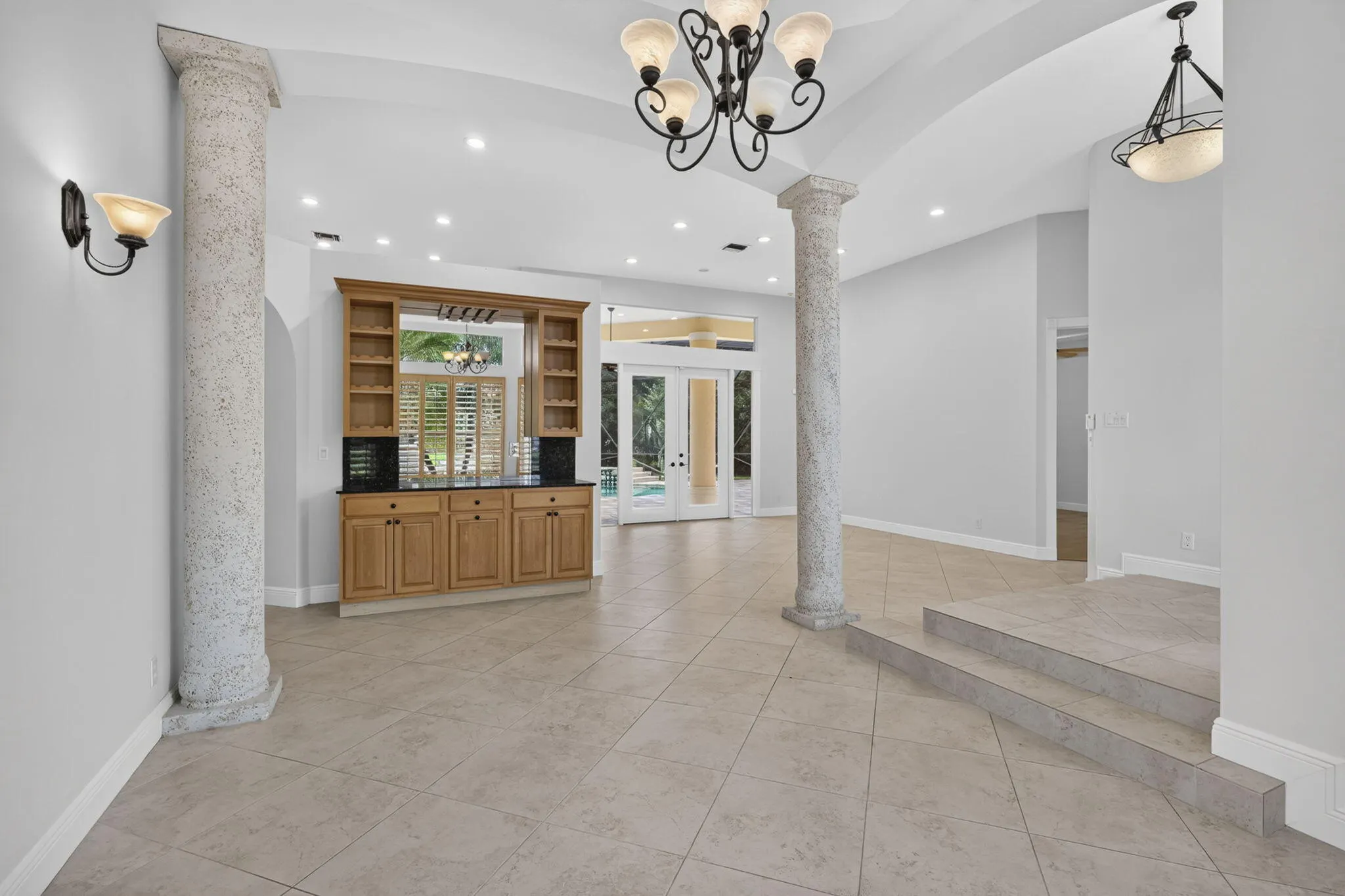 15390 EARHART Place