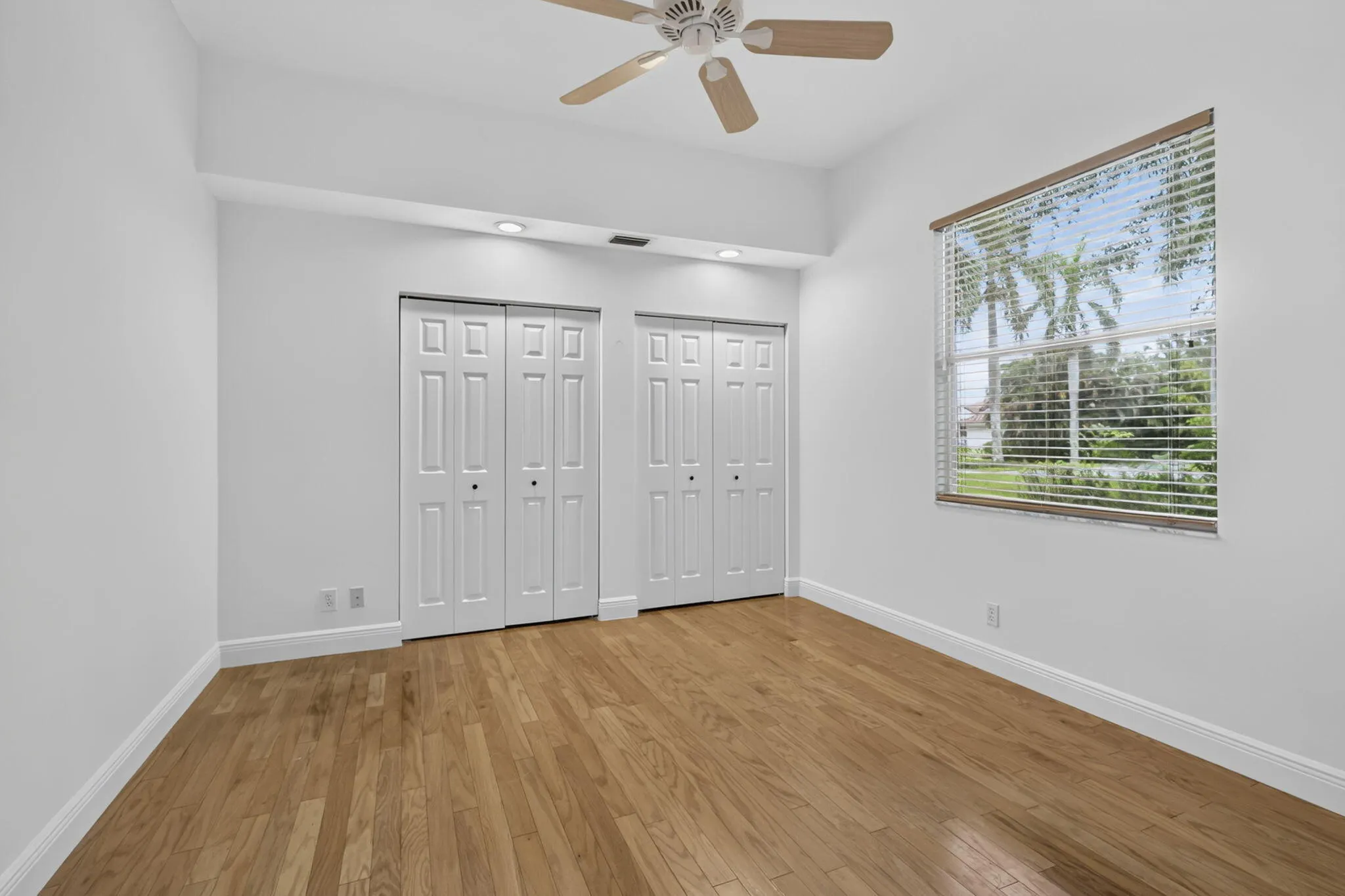 15390 EARHART Place