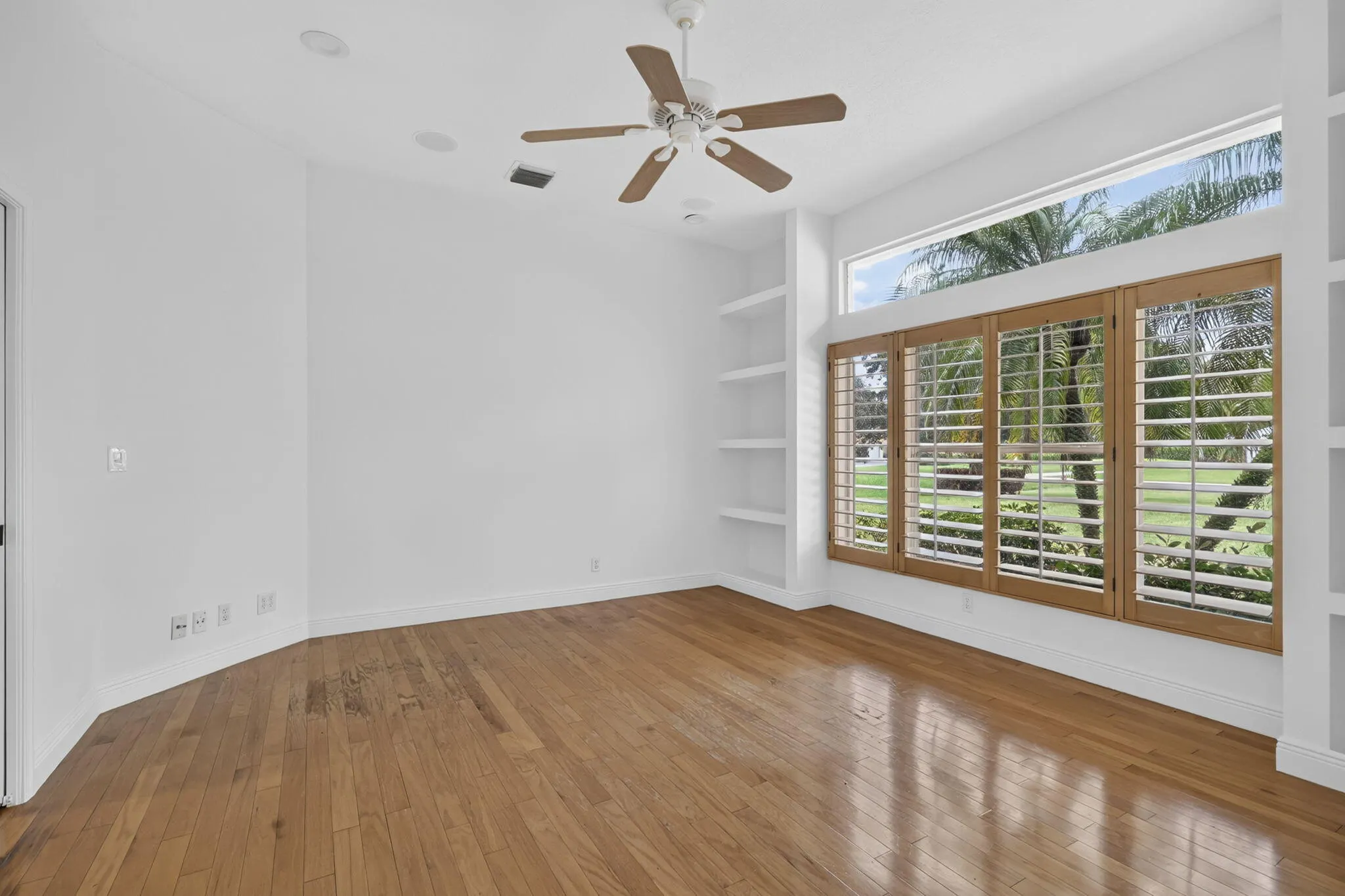 15390 EARHART Place