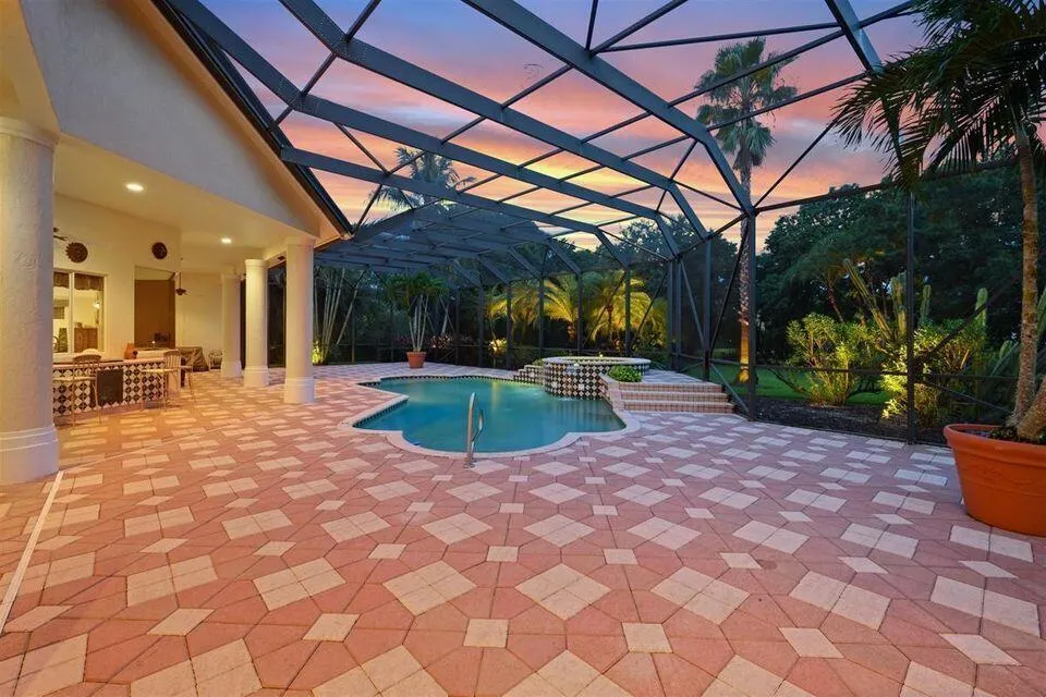15390 EARHART Place