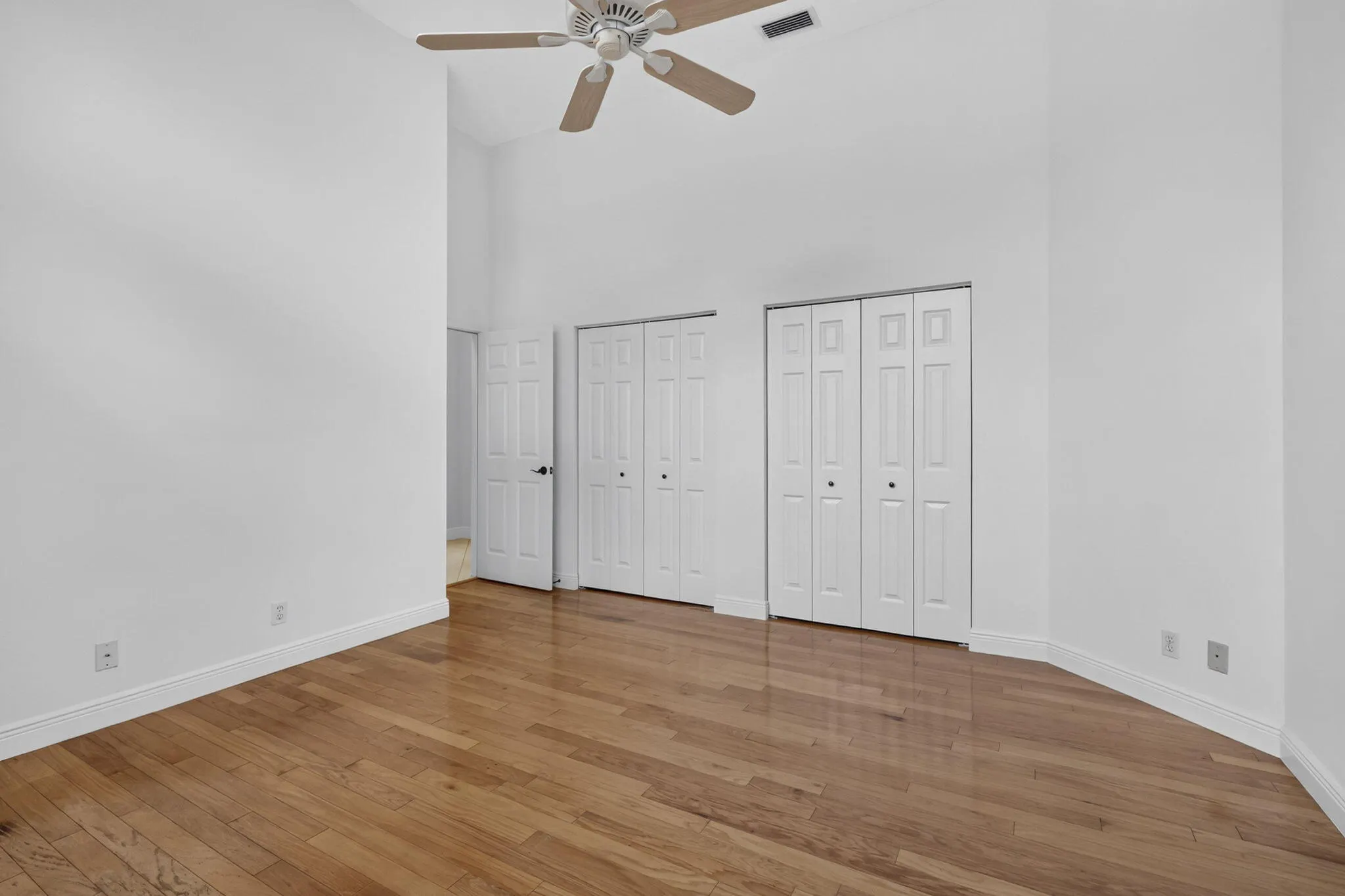 15390 EARHART Place