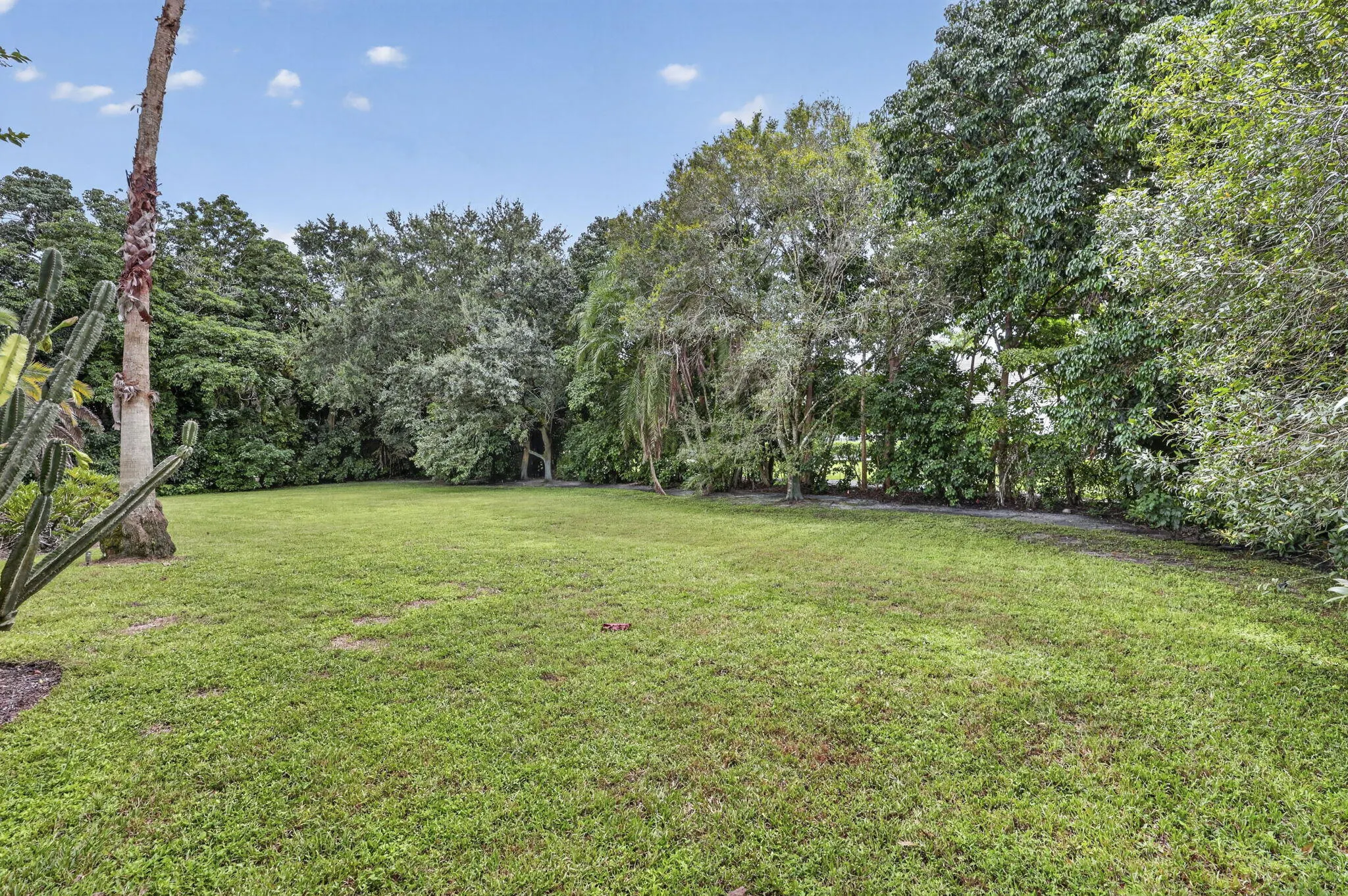 15390 EARHART Place