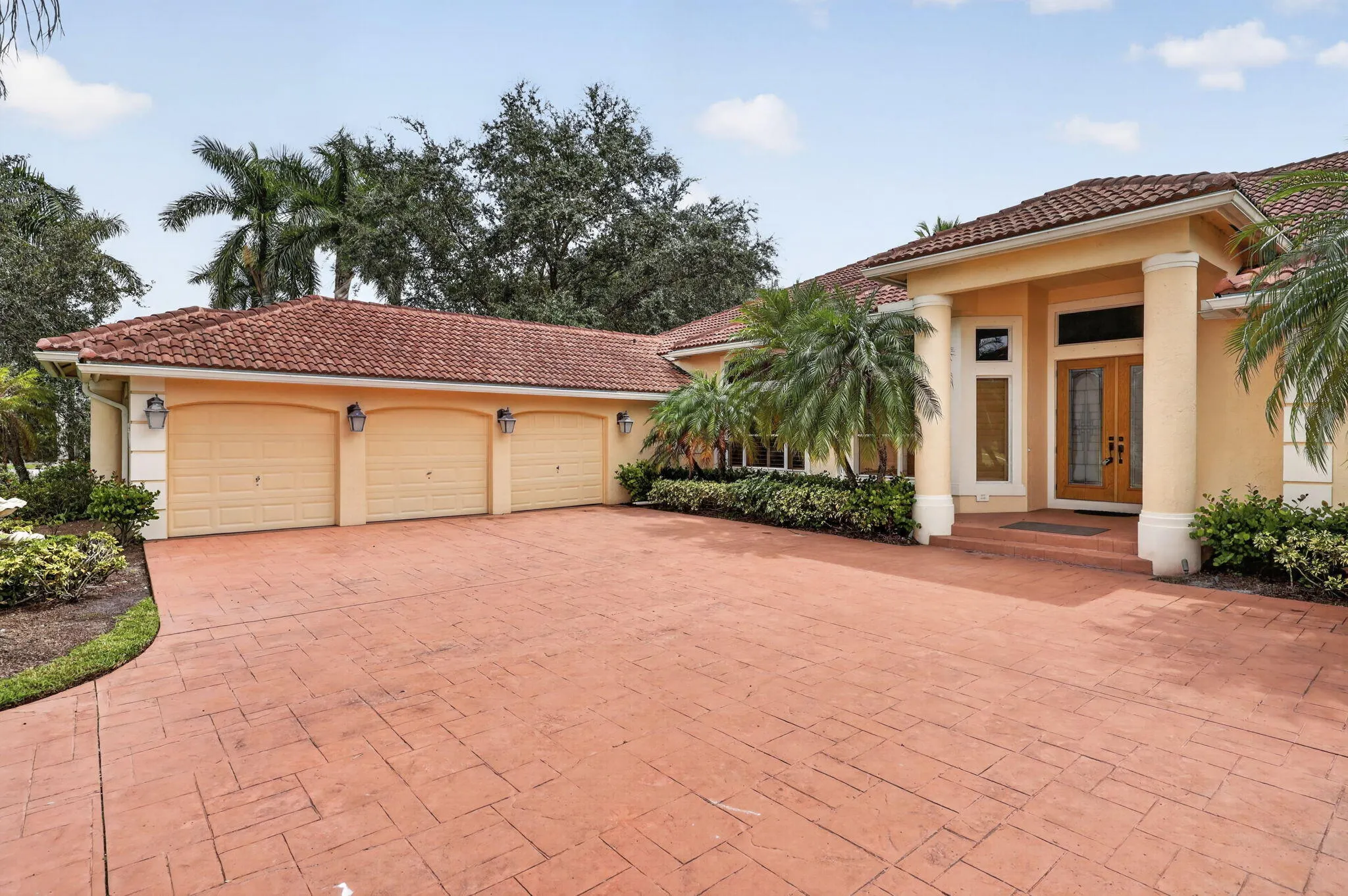 15390 EARHART Place
