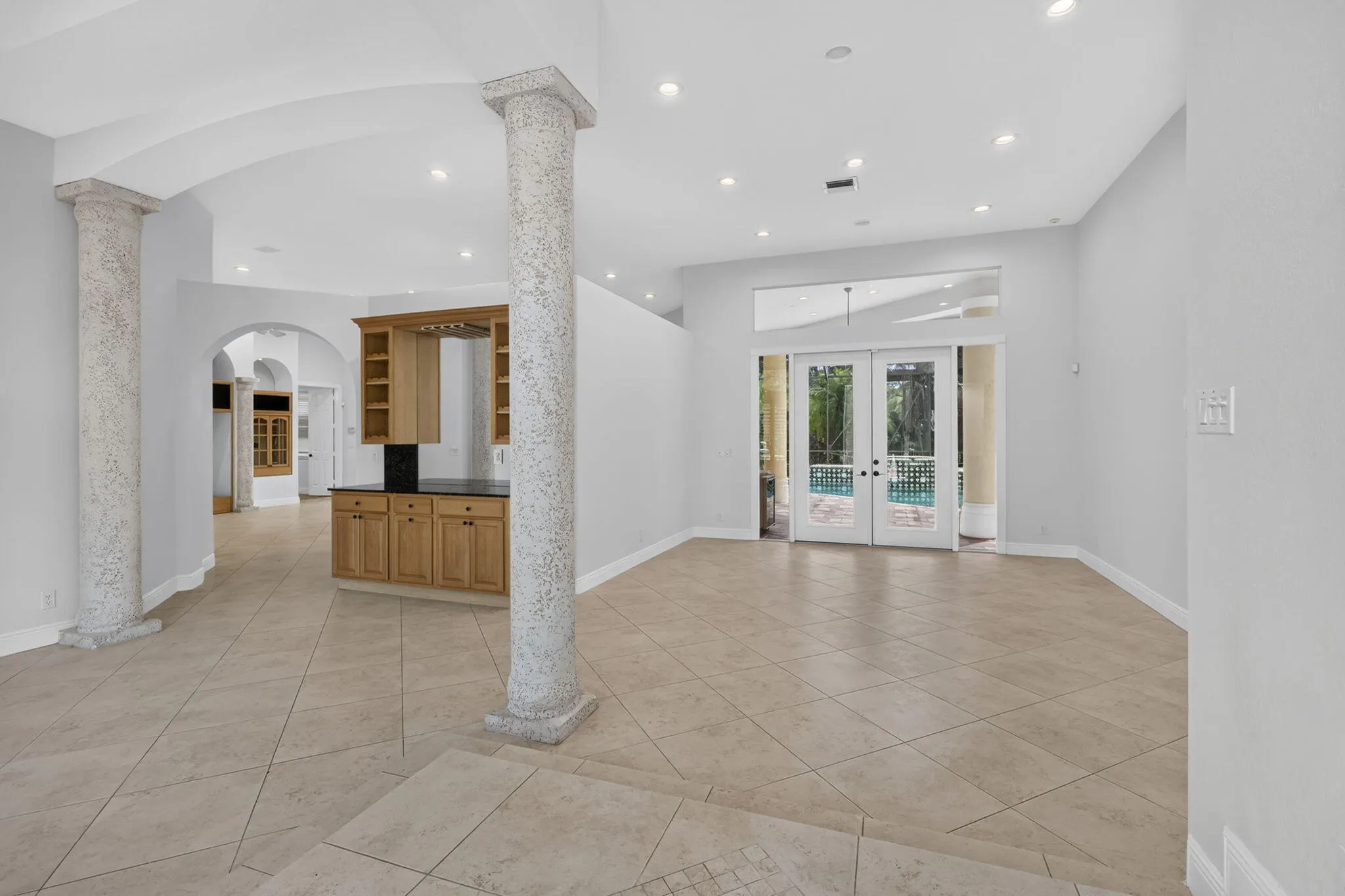 15390 EARHART Place