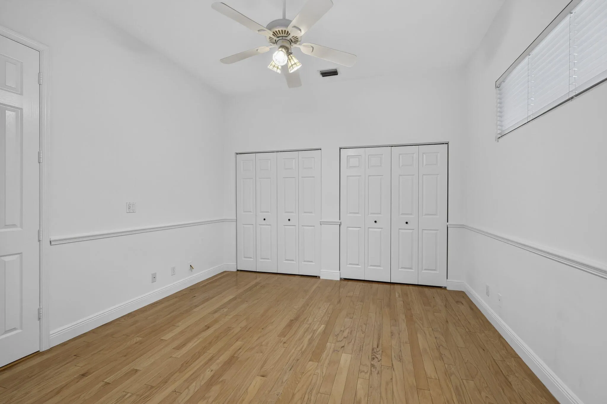 15390 EARHART Place