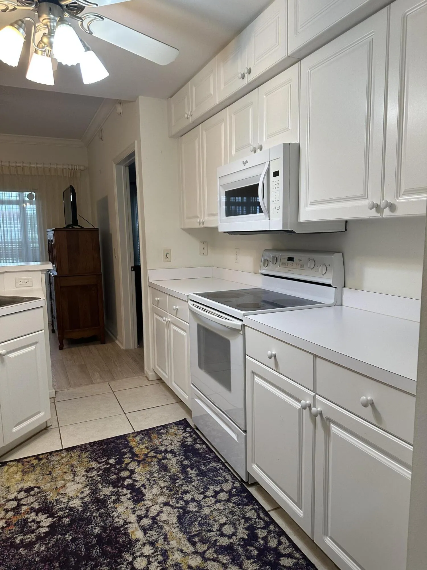 255 GRAND ROYALE Circle #105