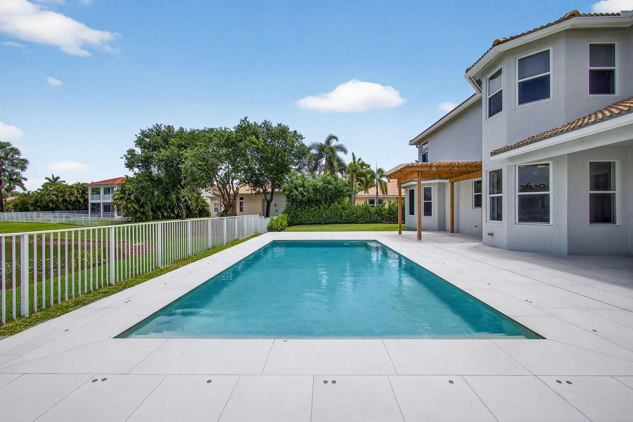 11587 MANATEE BAY Lane