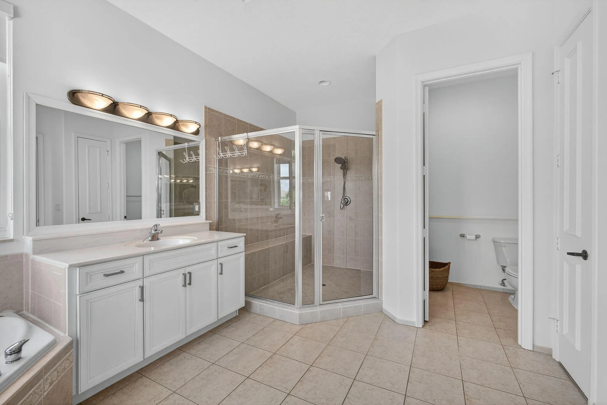11587 MANATEE BAY Lane