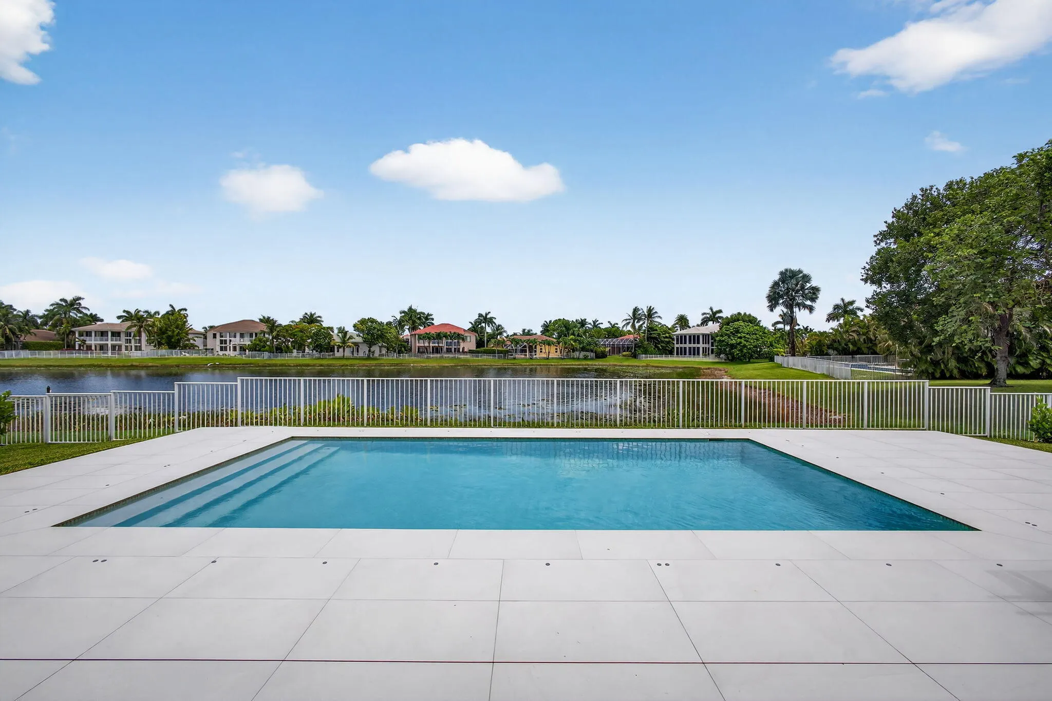 11587 MANATEE BAY Lane