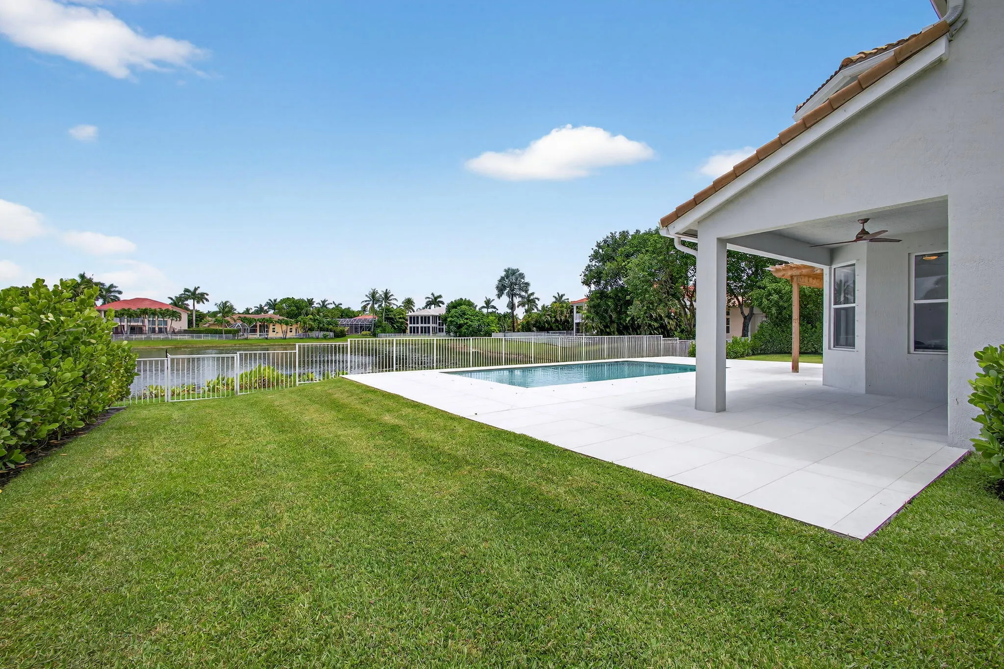11587 MANATEE BAY Lane
