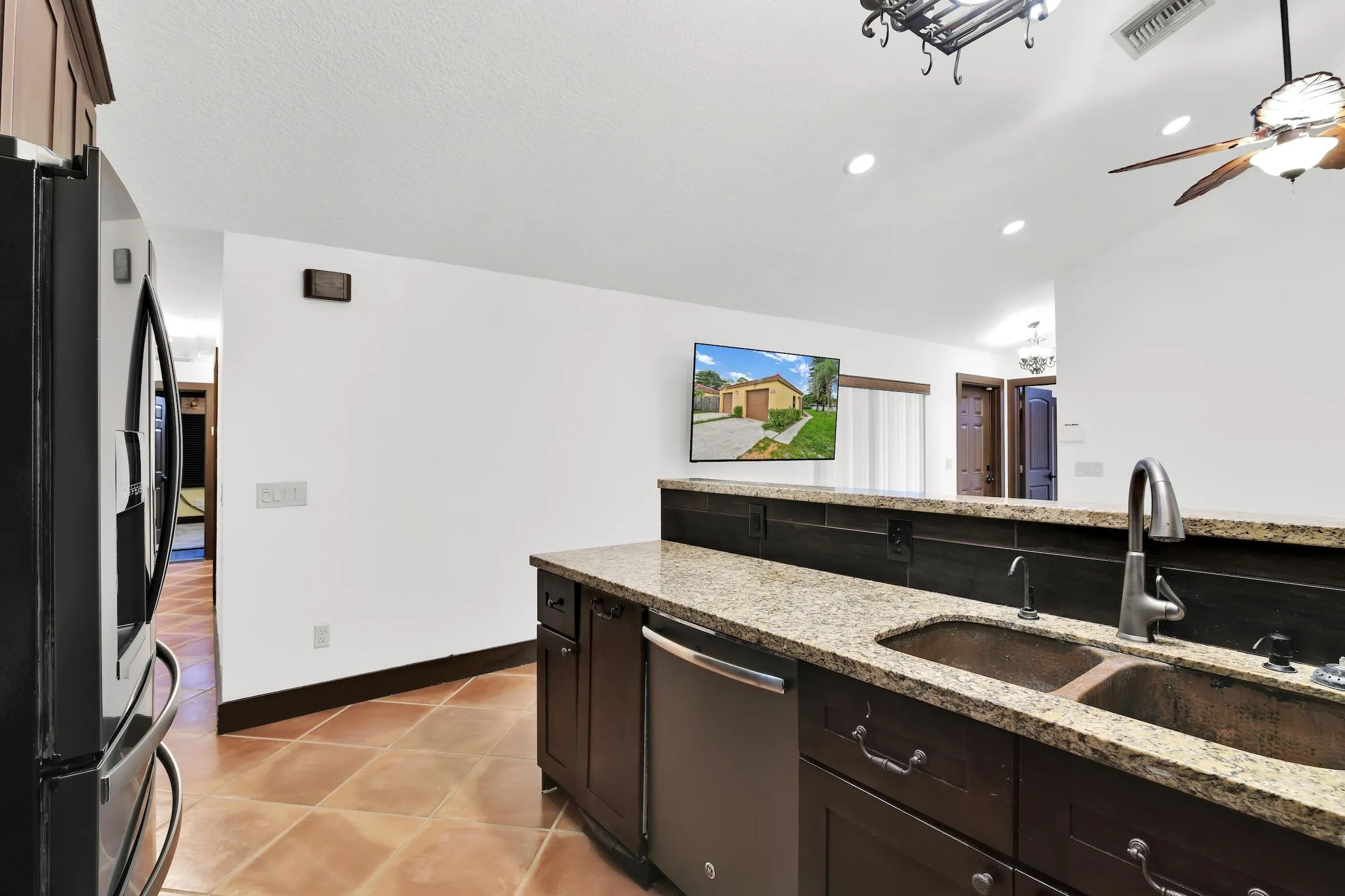1219 PERIWINKLE Place