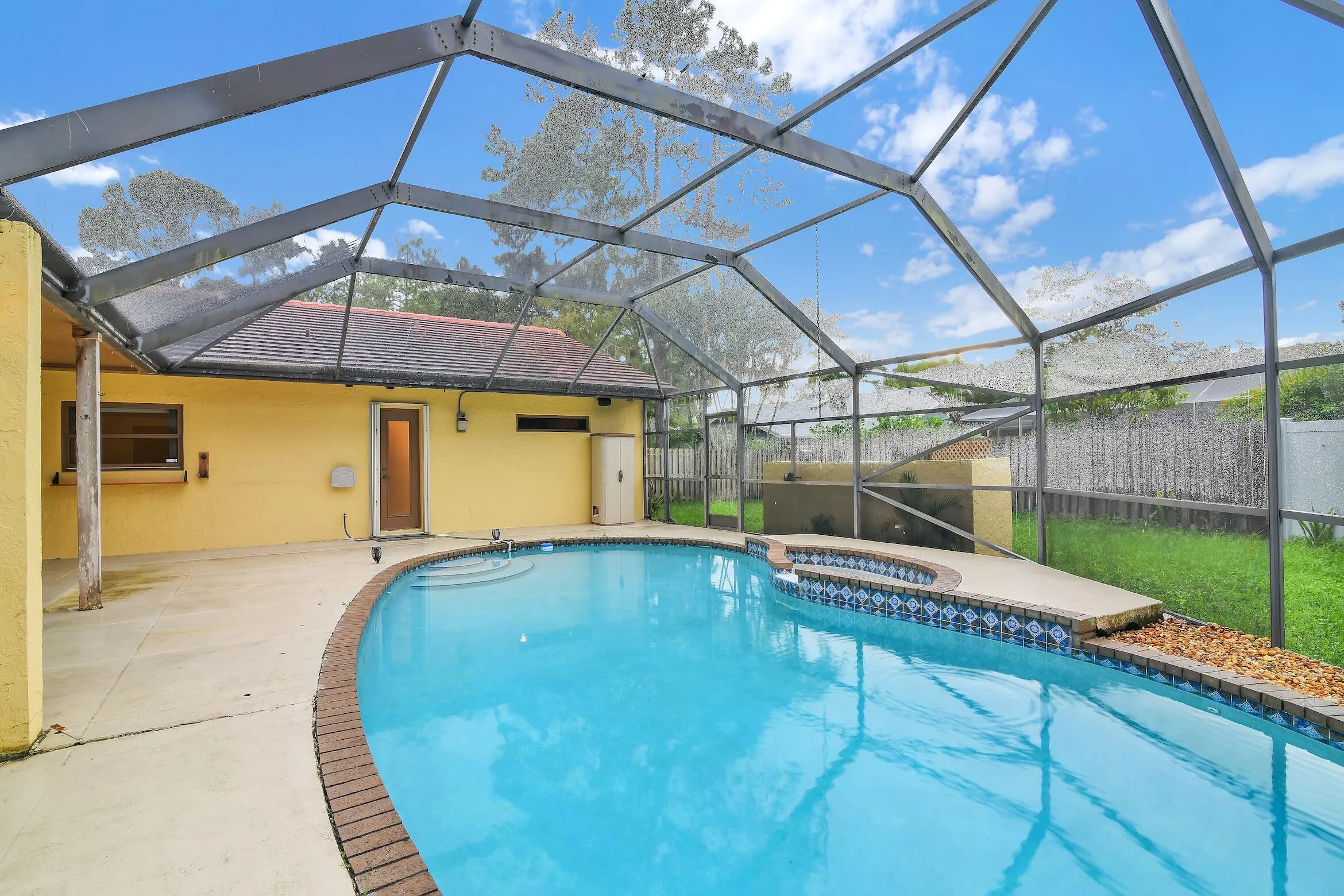1219 PERIWINKLE Place