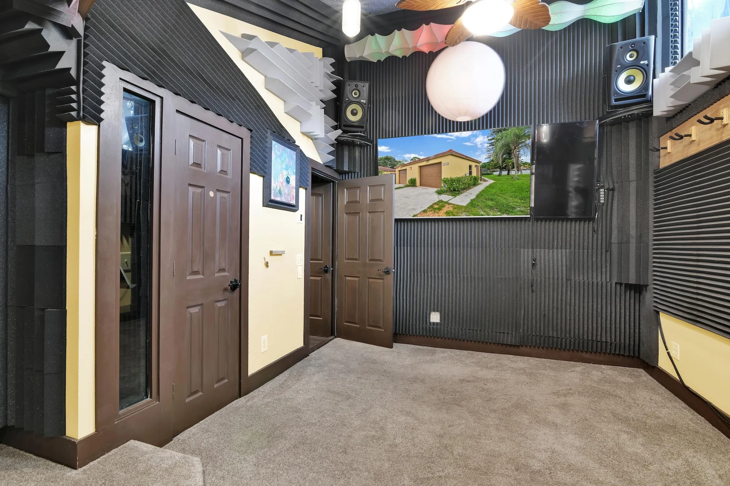 1219 PERIWINKLE Place