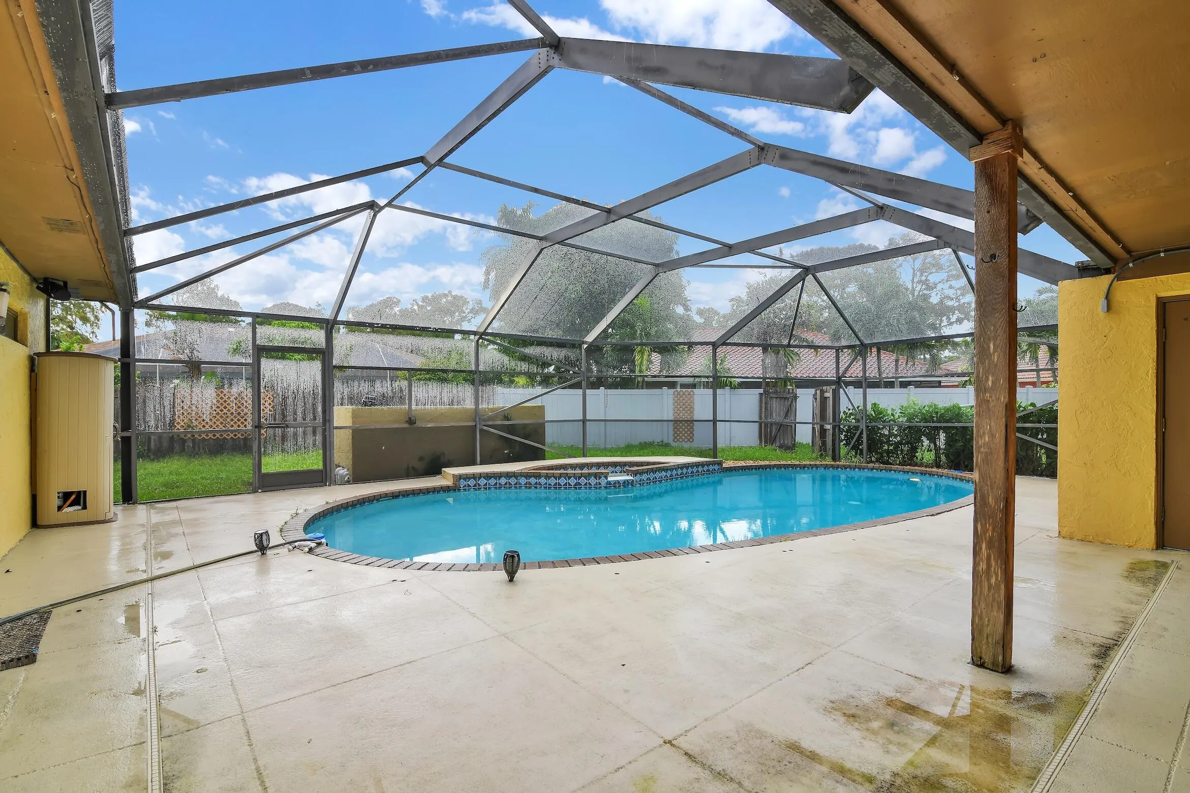 1219 PERIWINKLE Place
