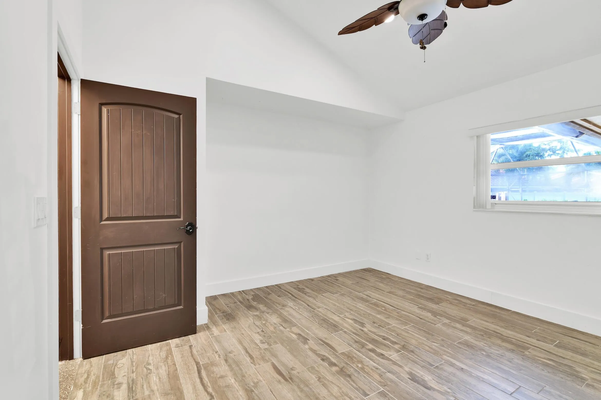 1219 PERIWINKLE Place