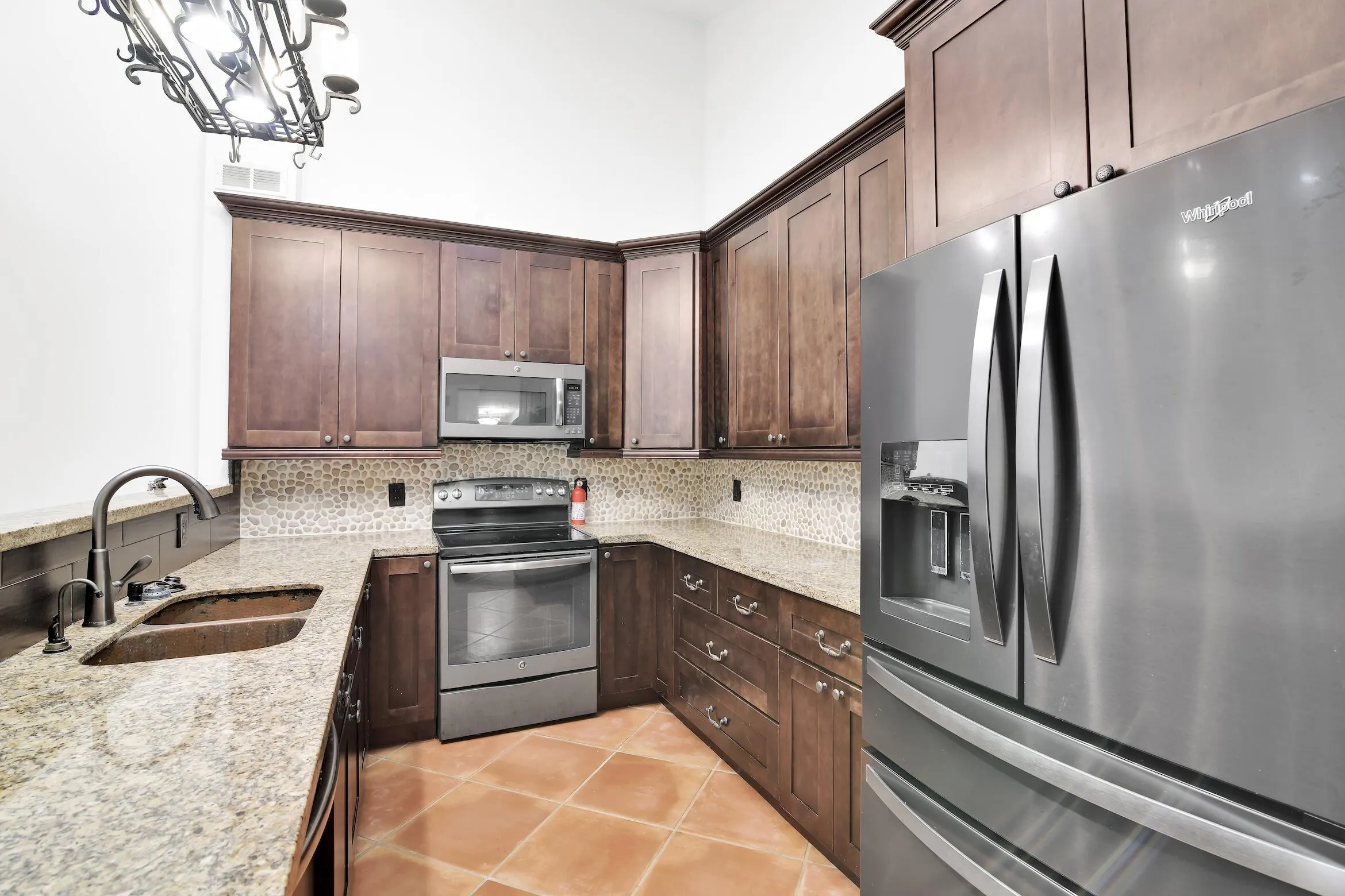 1219 PERIWINKLE Place