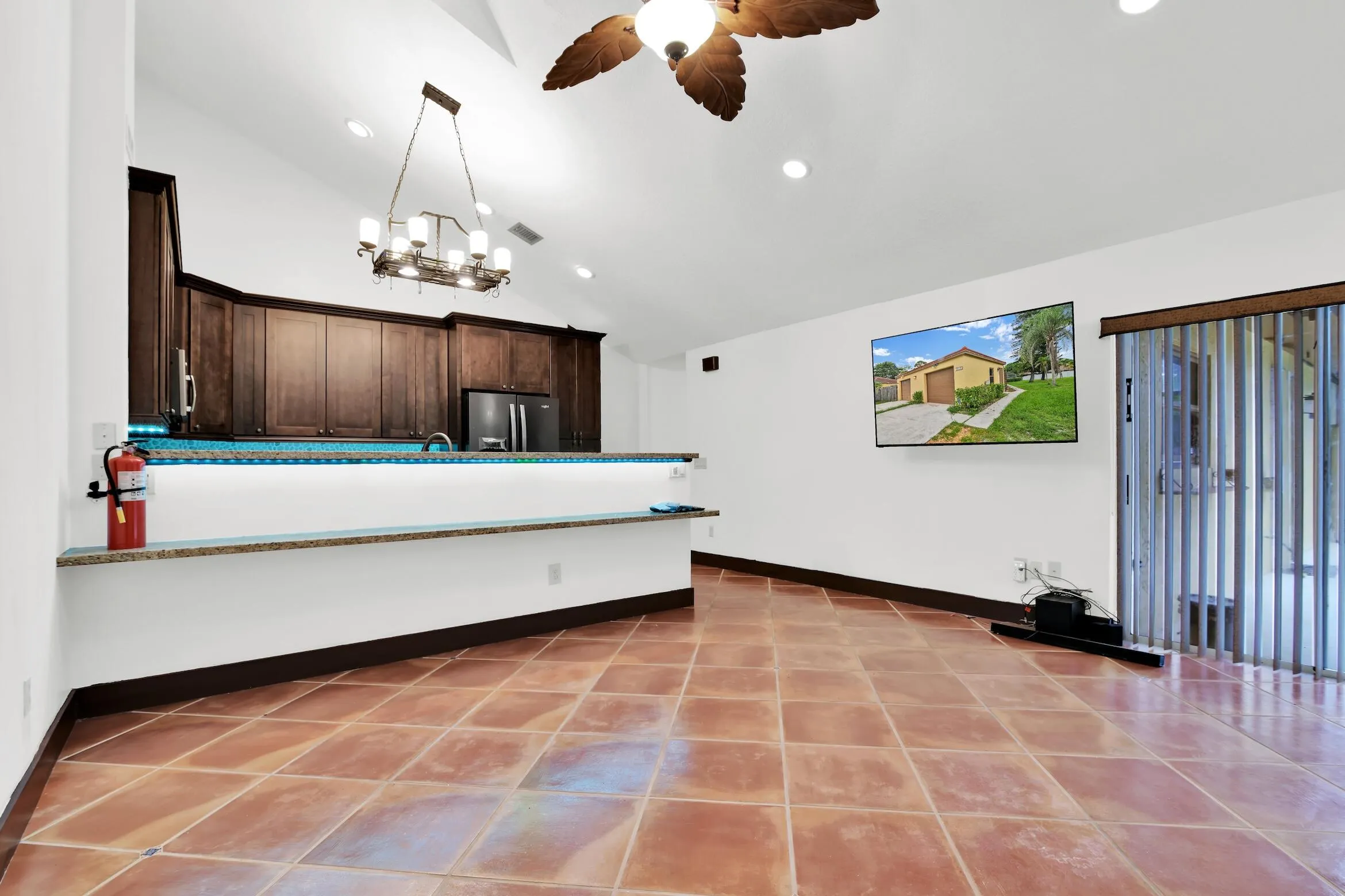 1219 PERIWINKLE Place
