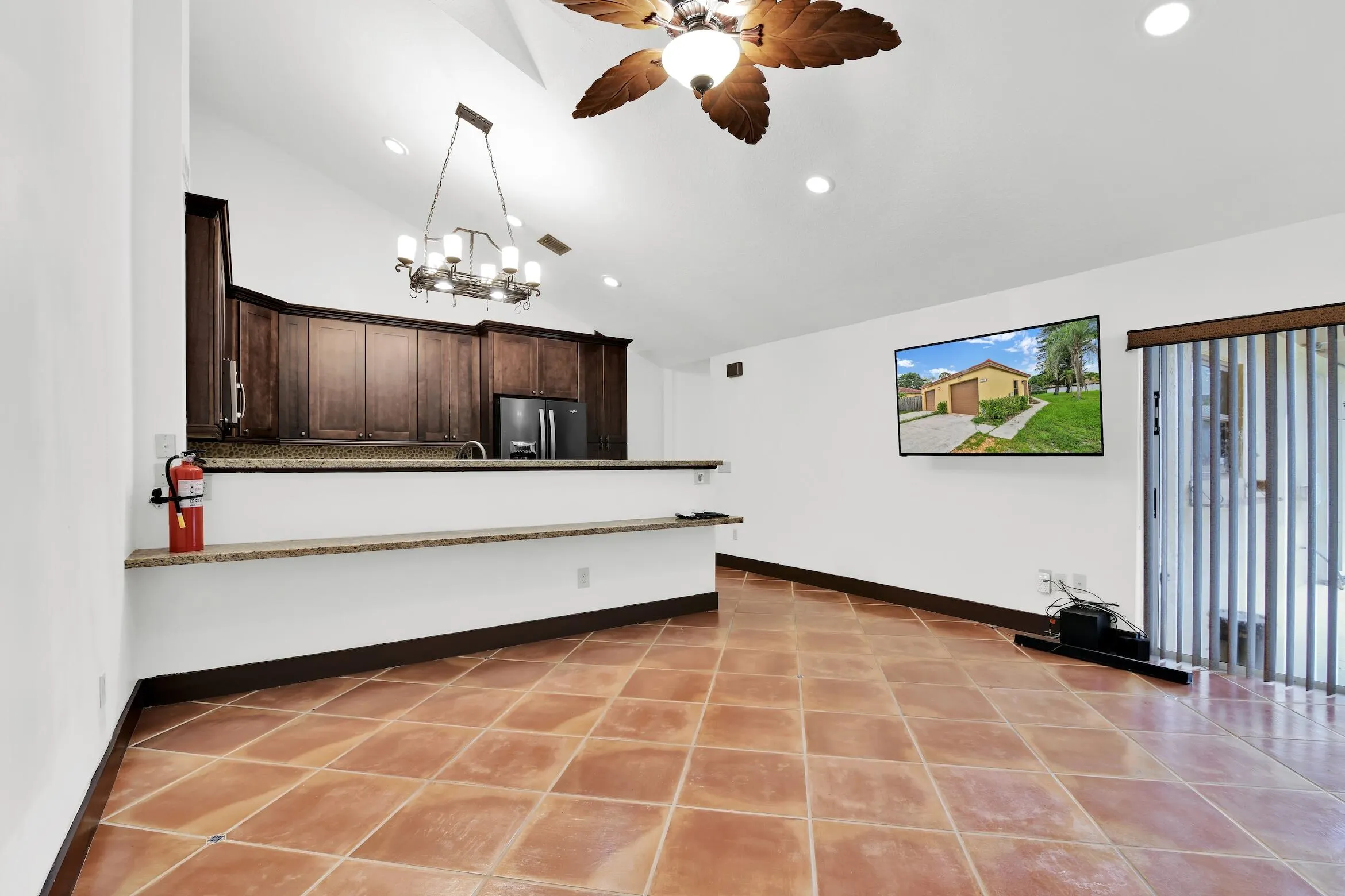 1219 PERIWINKLE Place