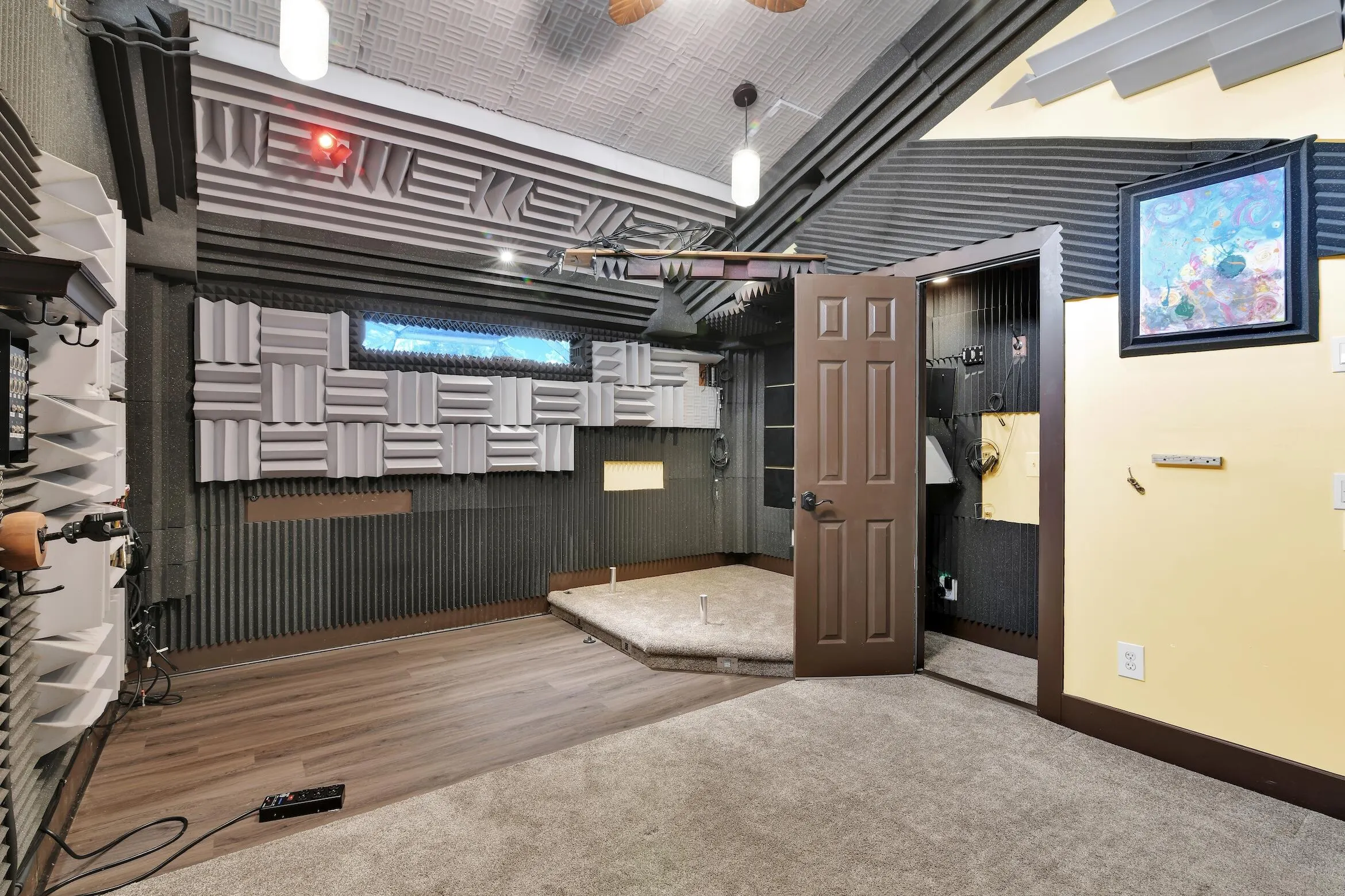 1219 PERIWINKLE Place