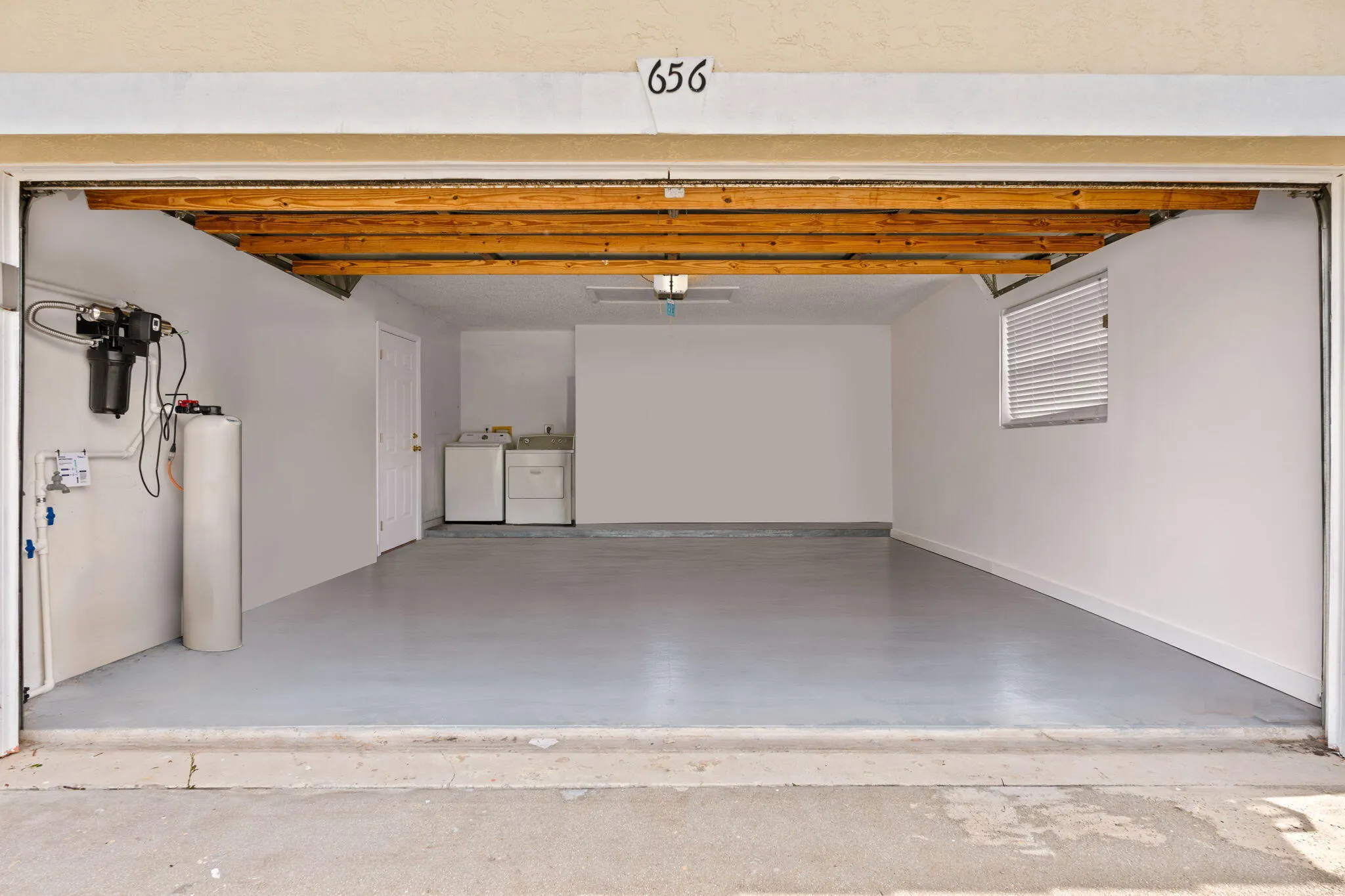 656 LAKE WELLINGTON Drive