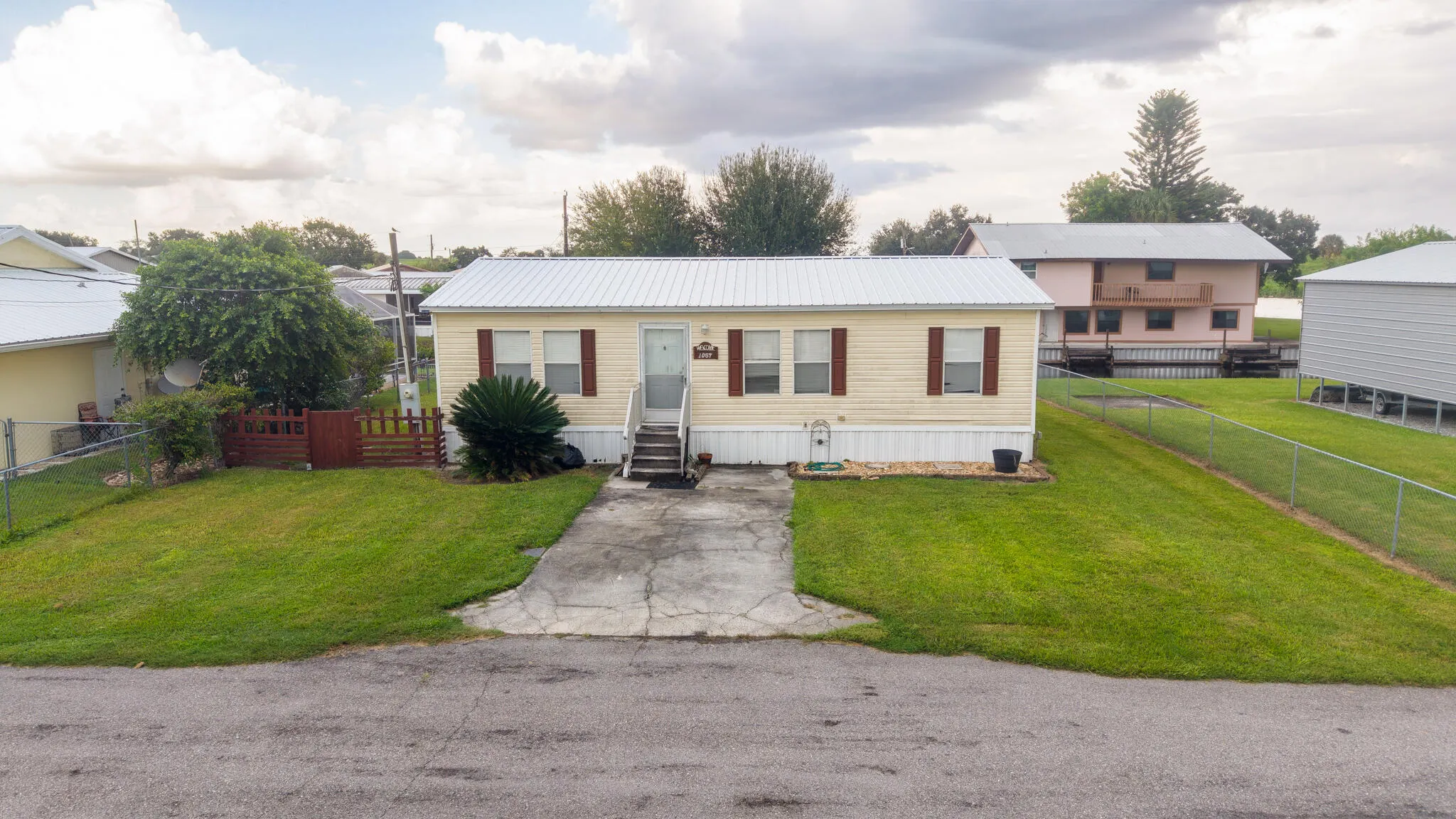 1057 BLUE HERON Lane