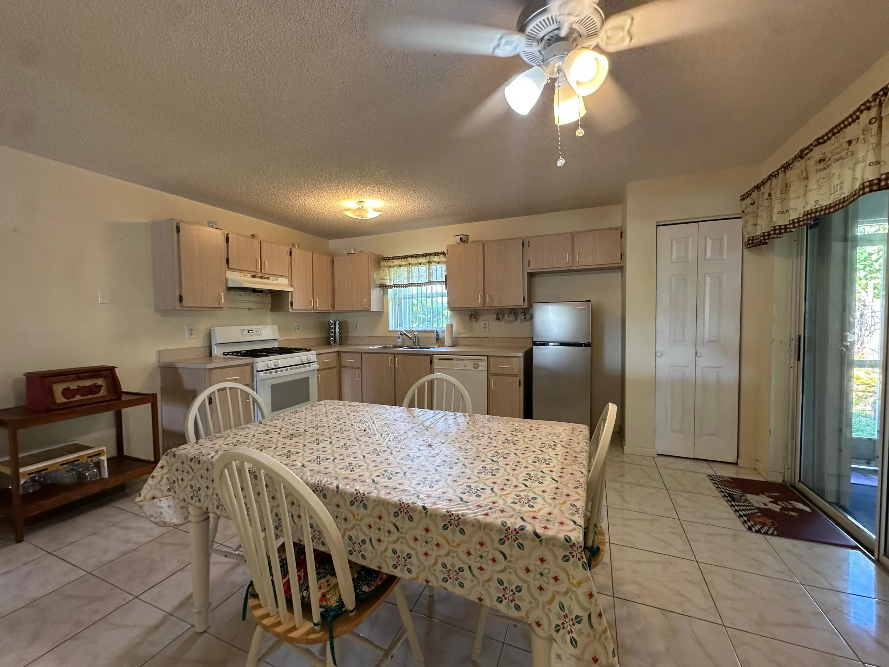 5225 Blueberry Hill Avenue