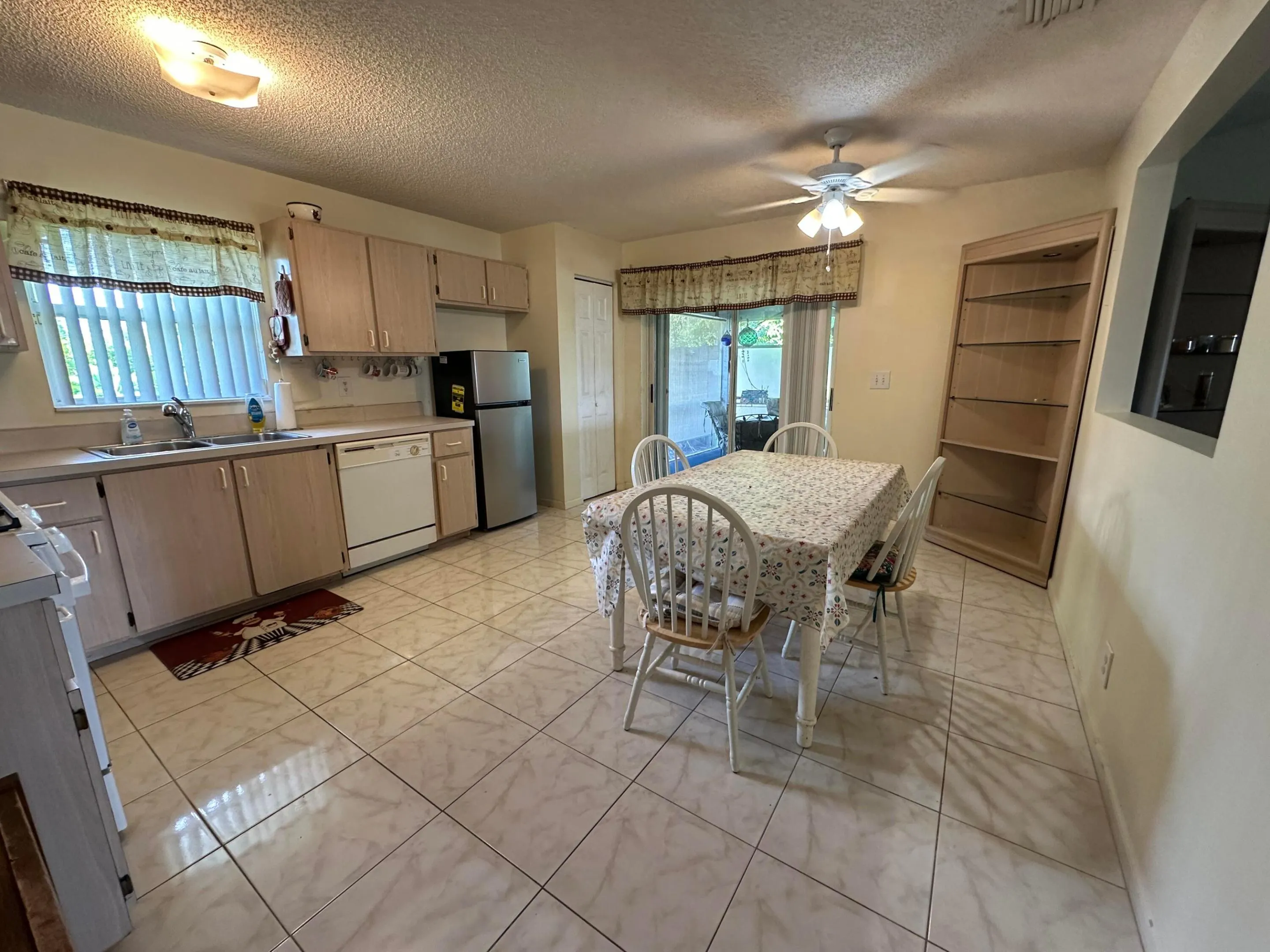 5225 Blueberry Hill Avenue