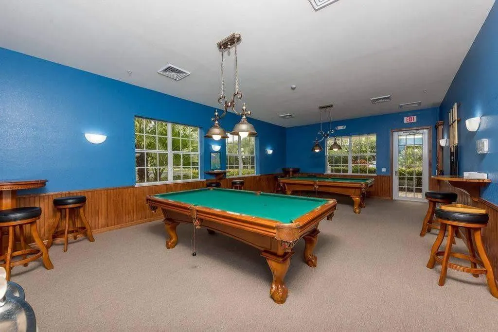 605 SW 42ND Cove