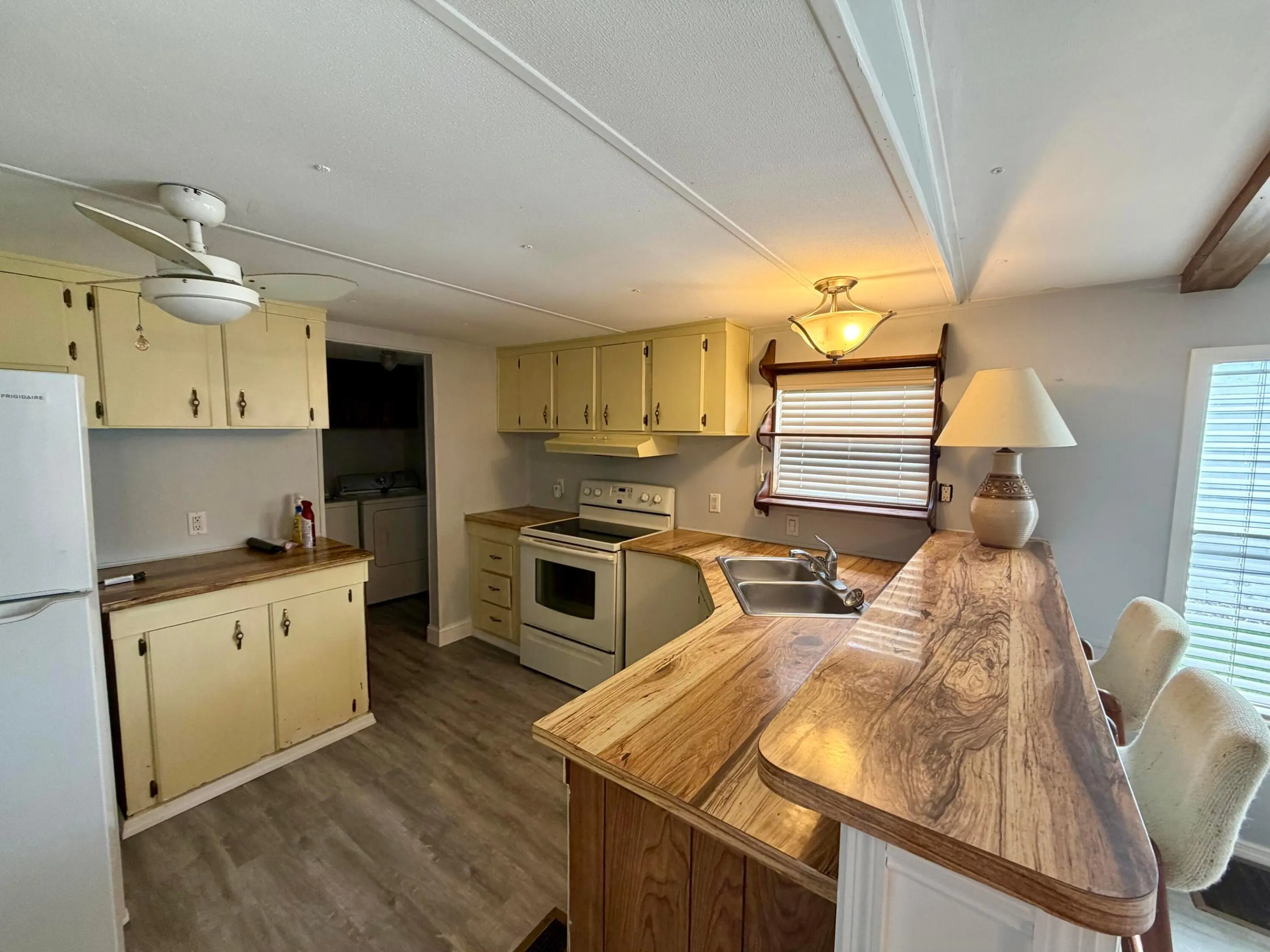 405 SE 8TH Street