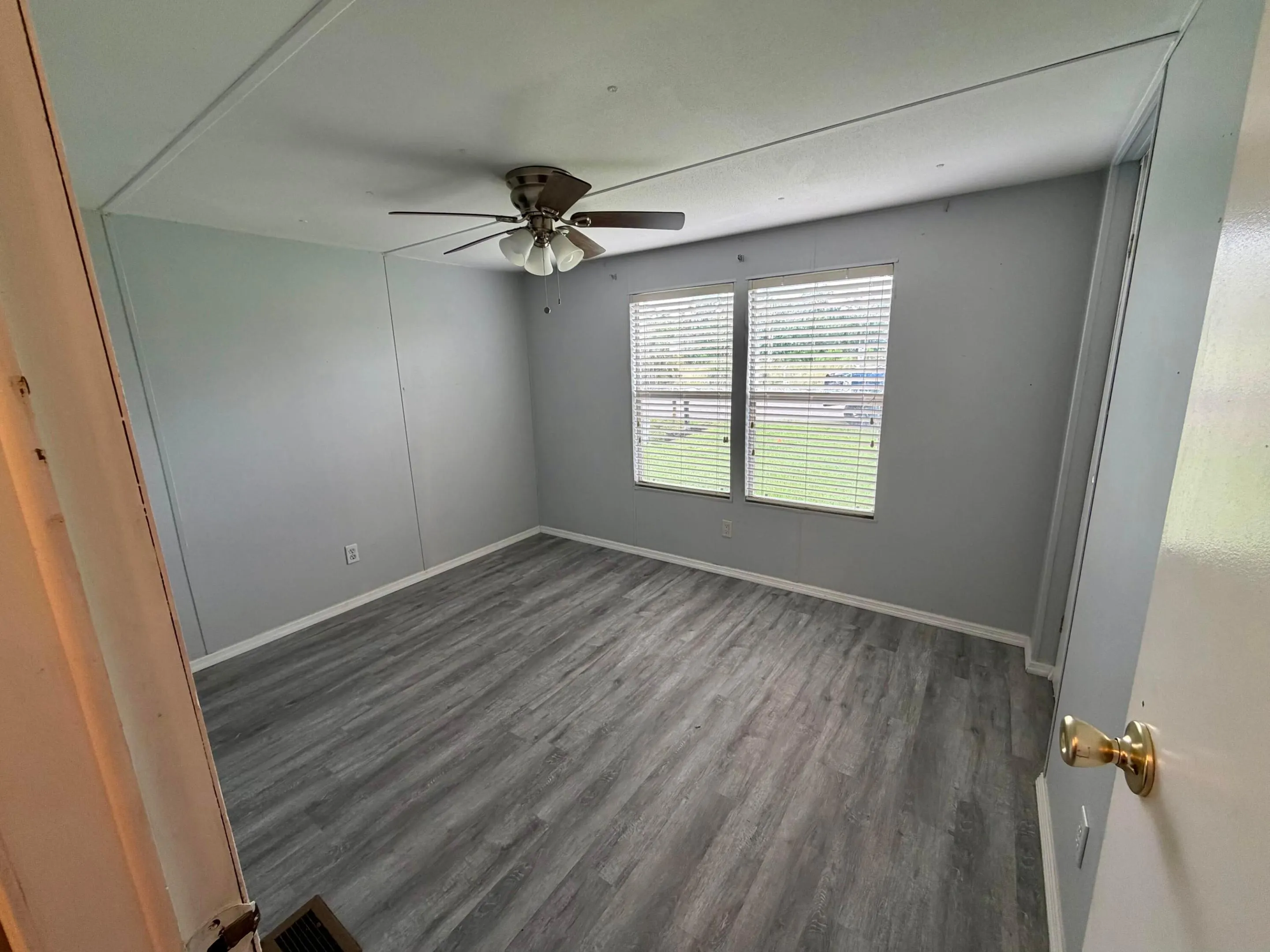 405 SE 8TH Street