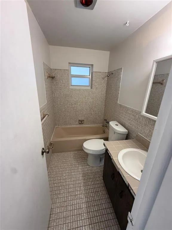 1235 W RIVER Drive #4