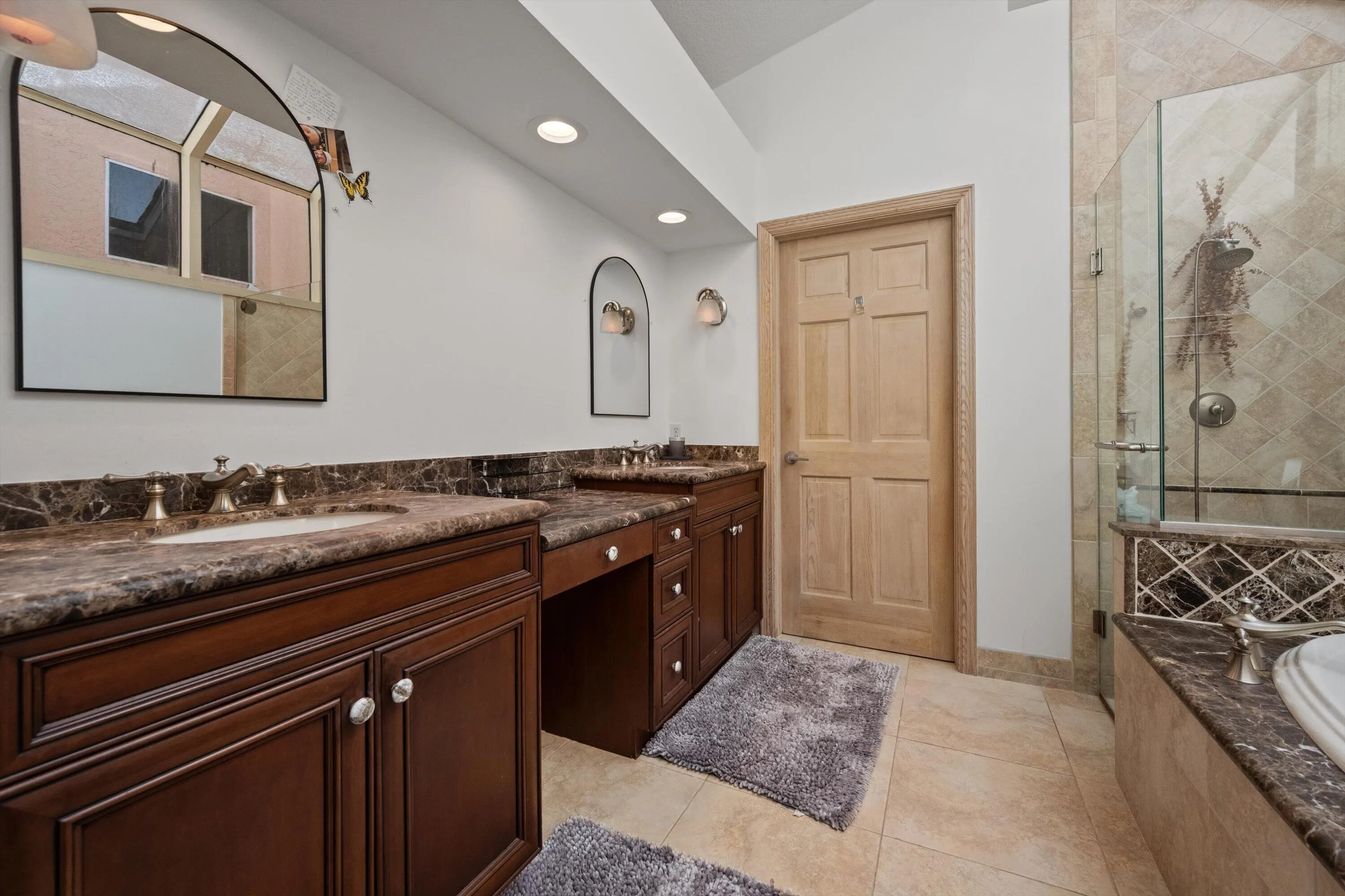 2443 Muir Circle