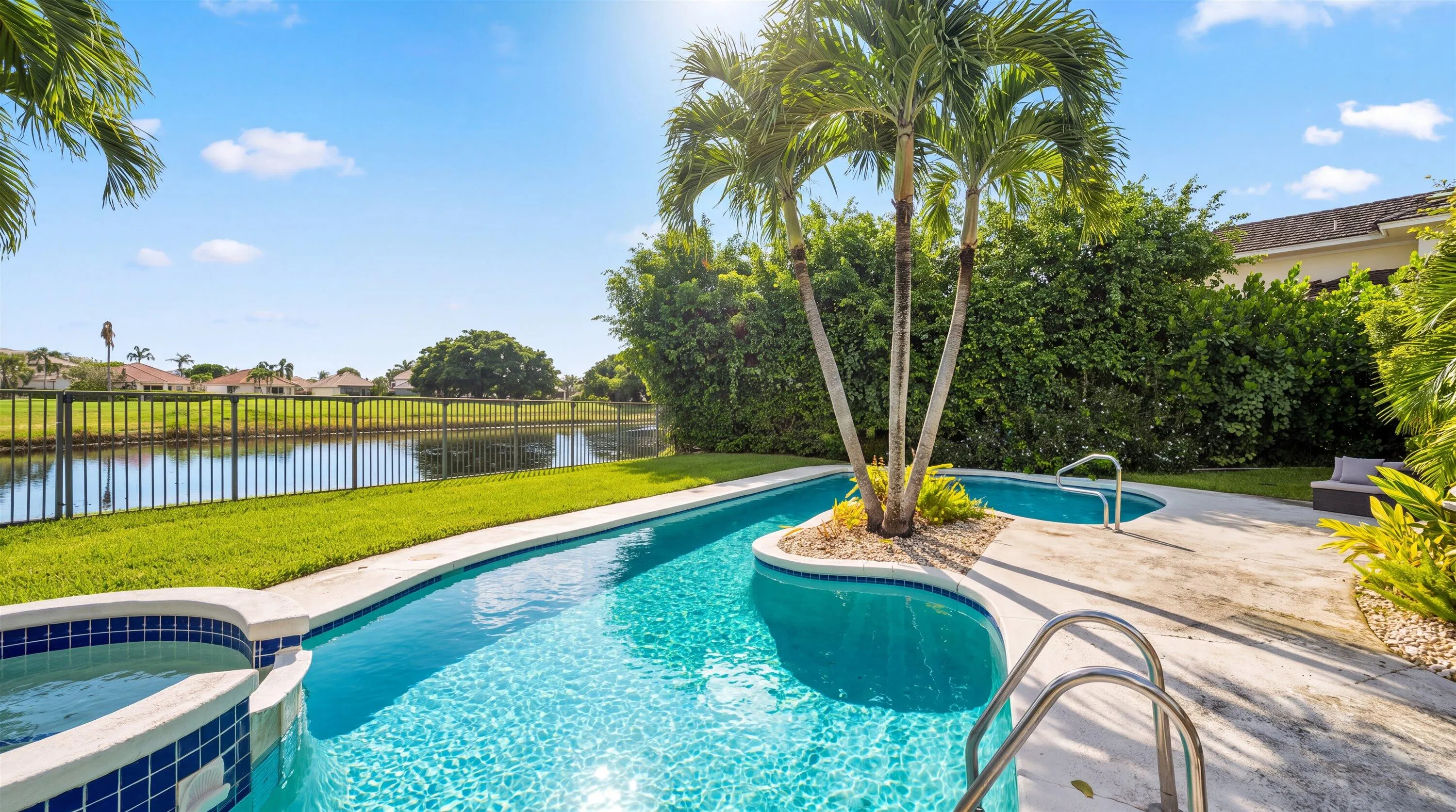 2443 Muir Circle