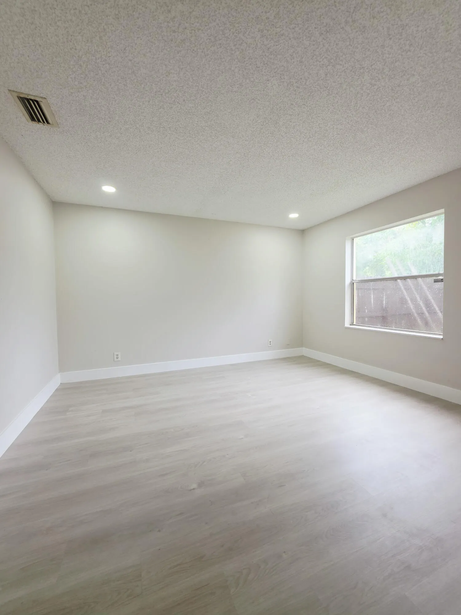 6117 Blue Grass Circle