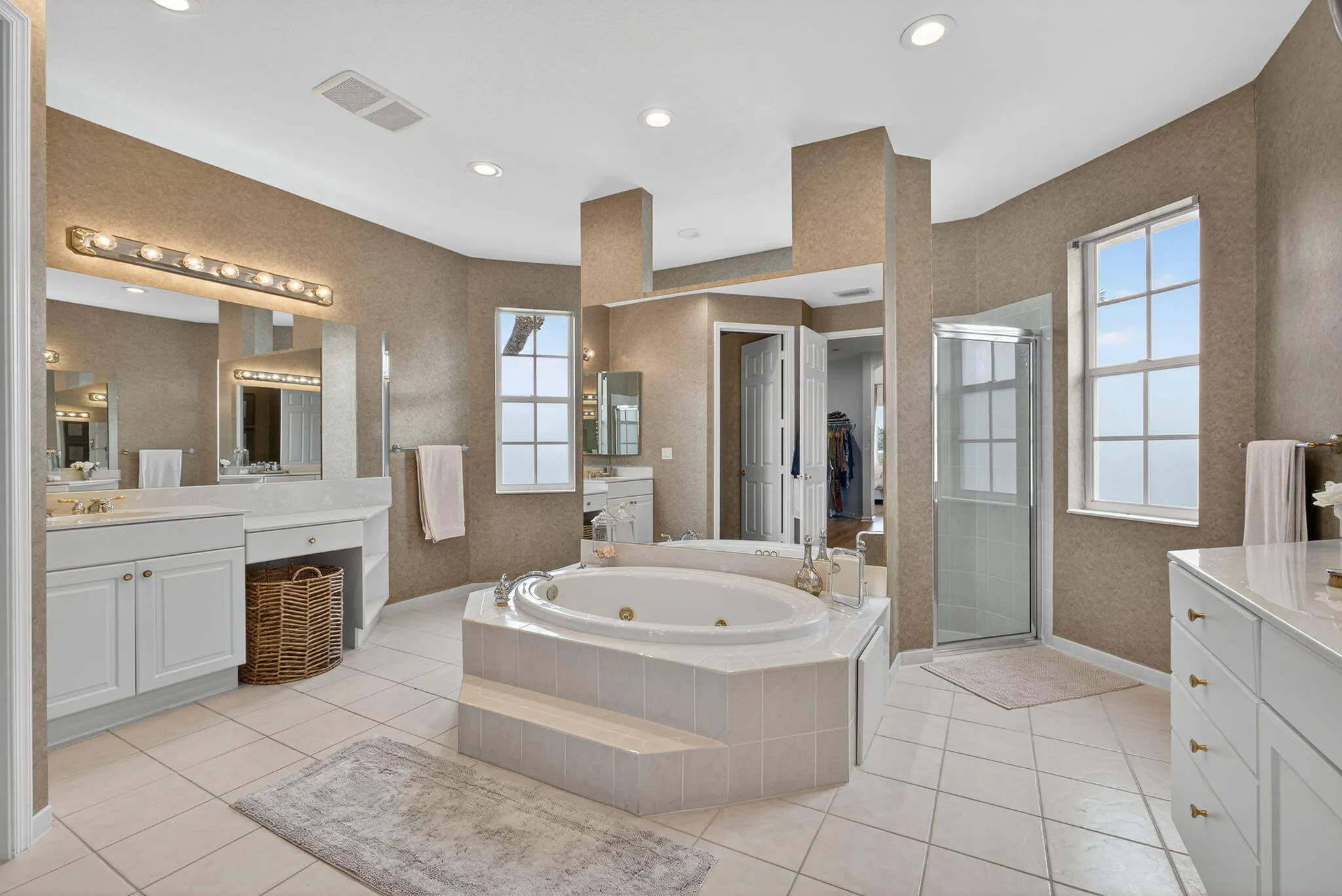 4693 SUGAR BEACH Way