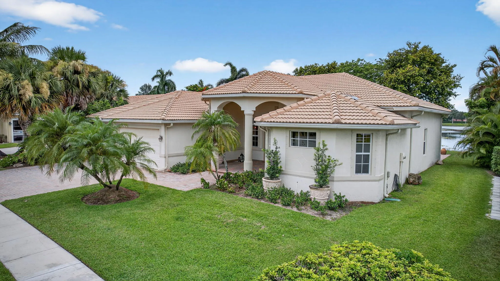 4693 SUGAR BEACH Way