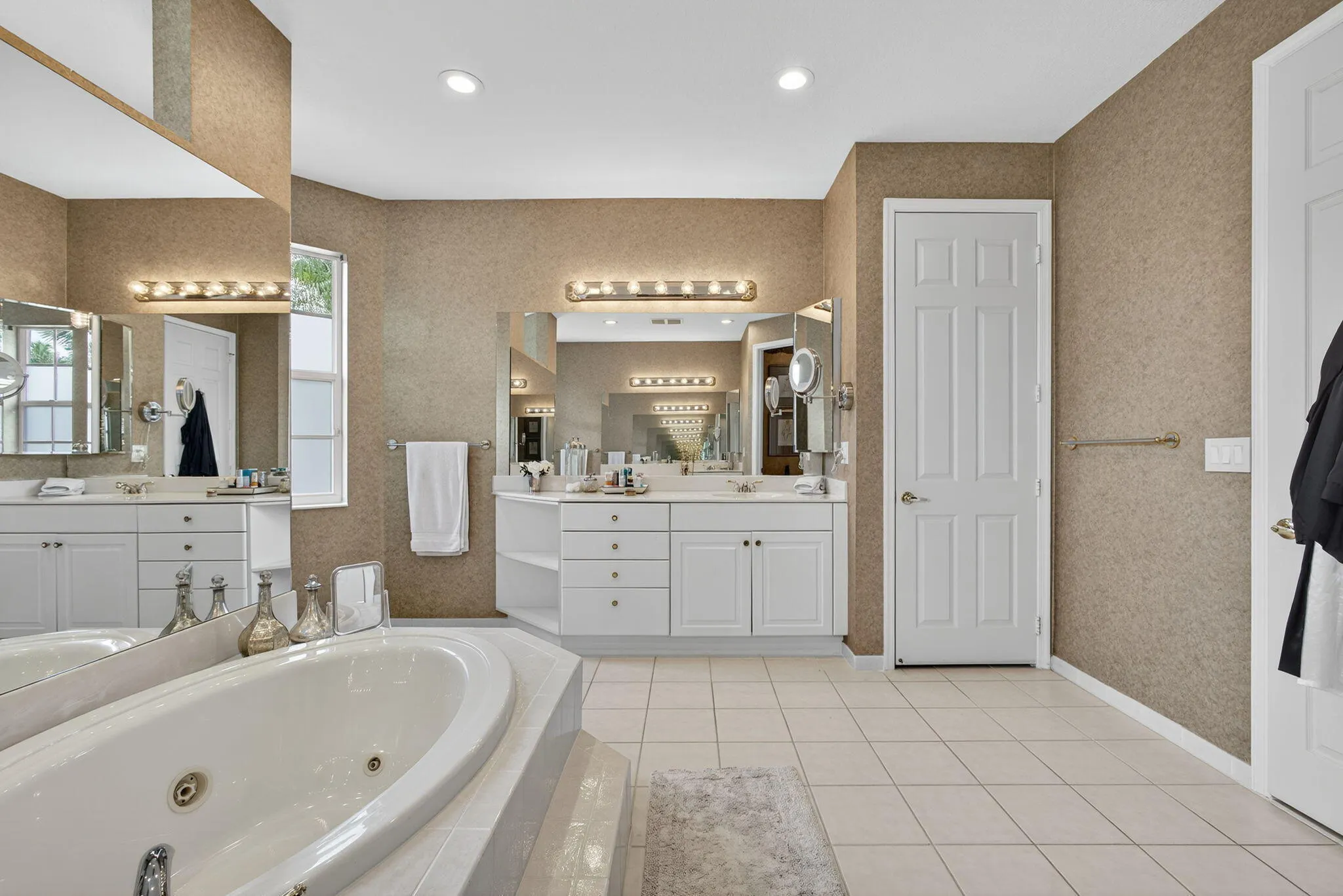 4693 SUGAR BEACH Way