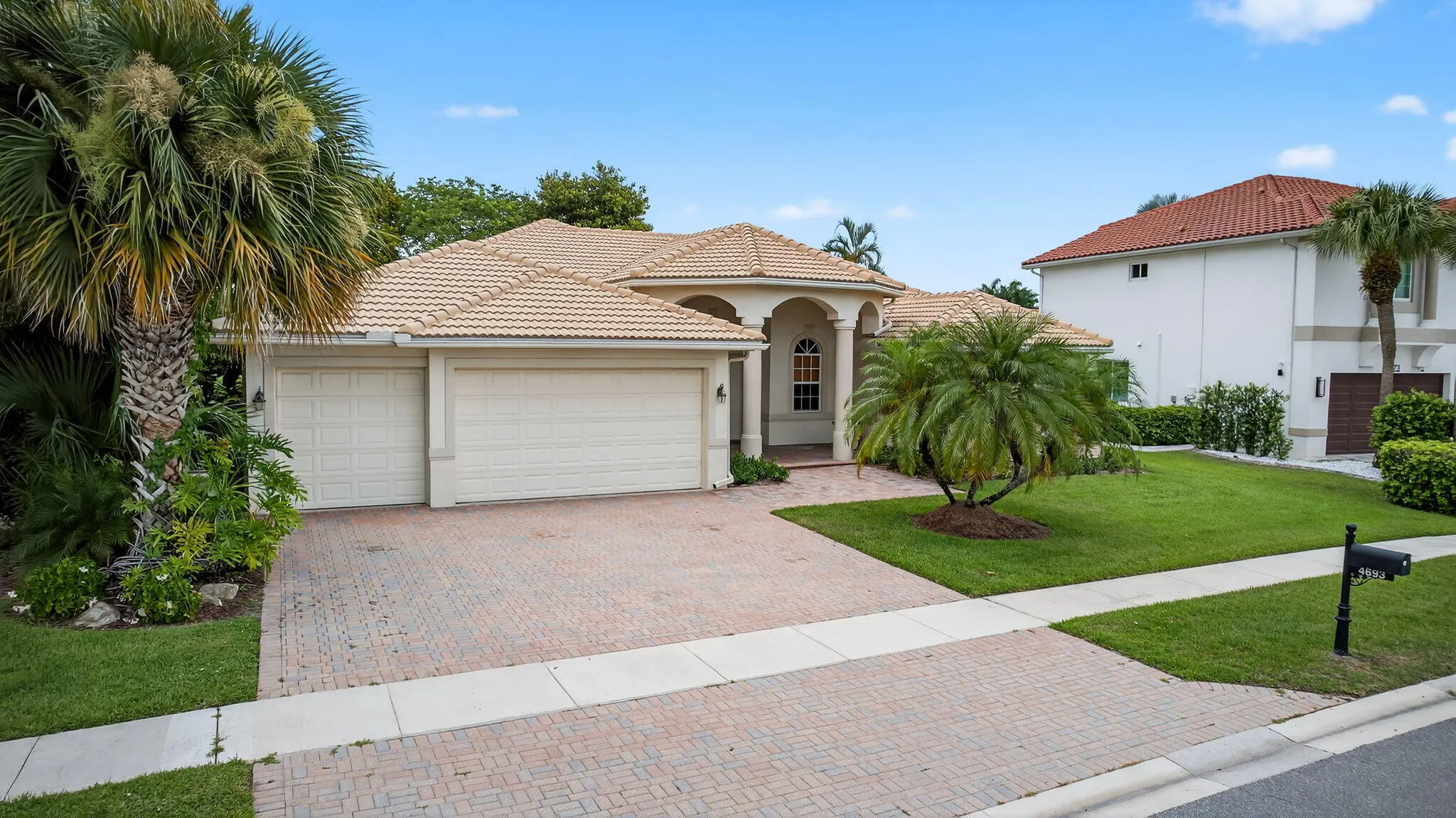 4693 SUGAR BEACH Way