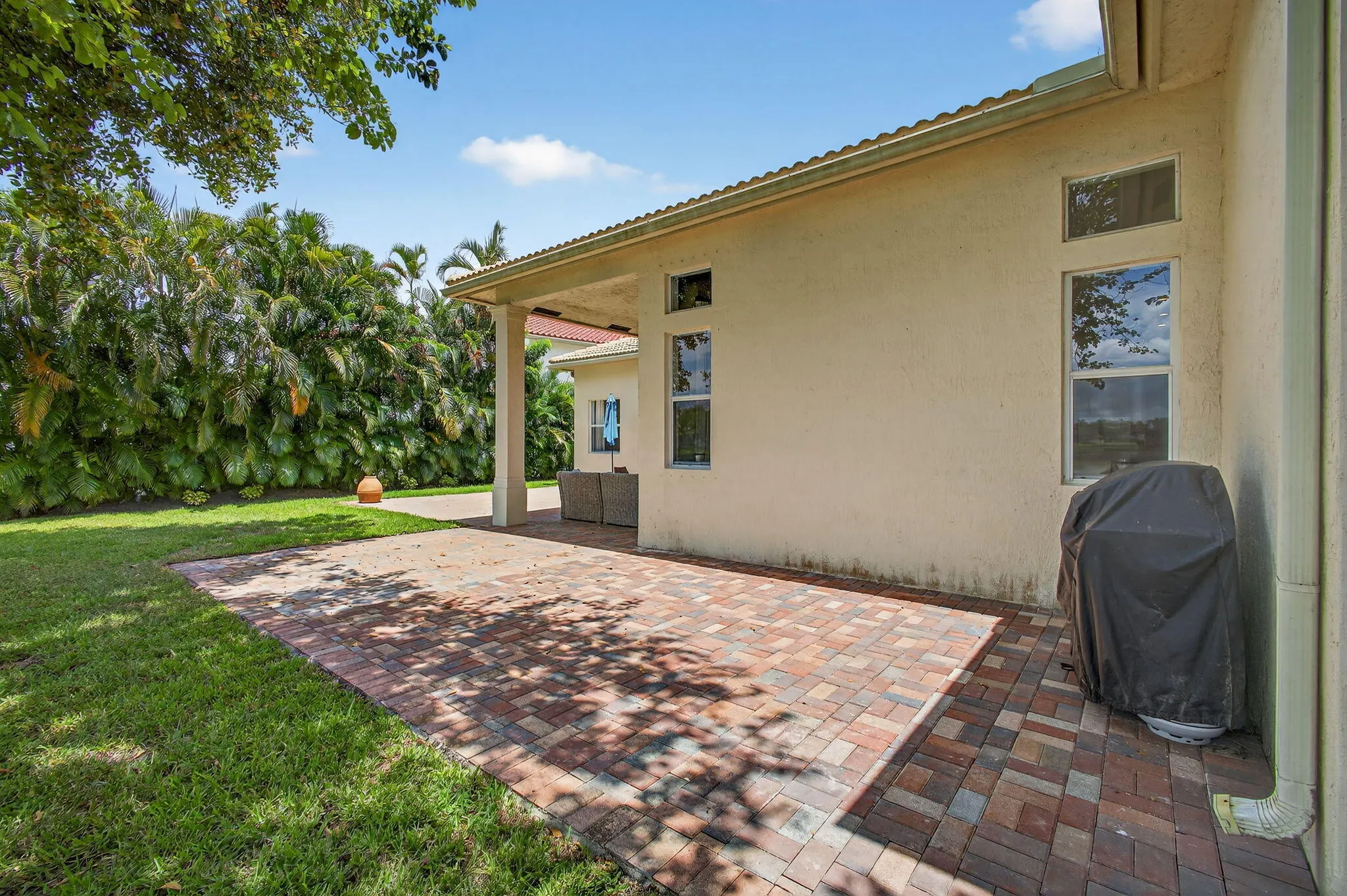 4693 SUGAR BEACH Way