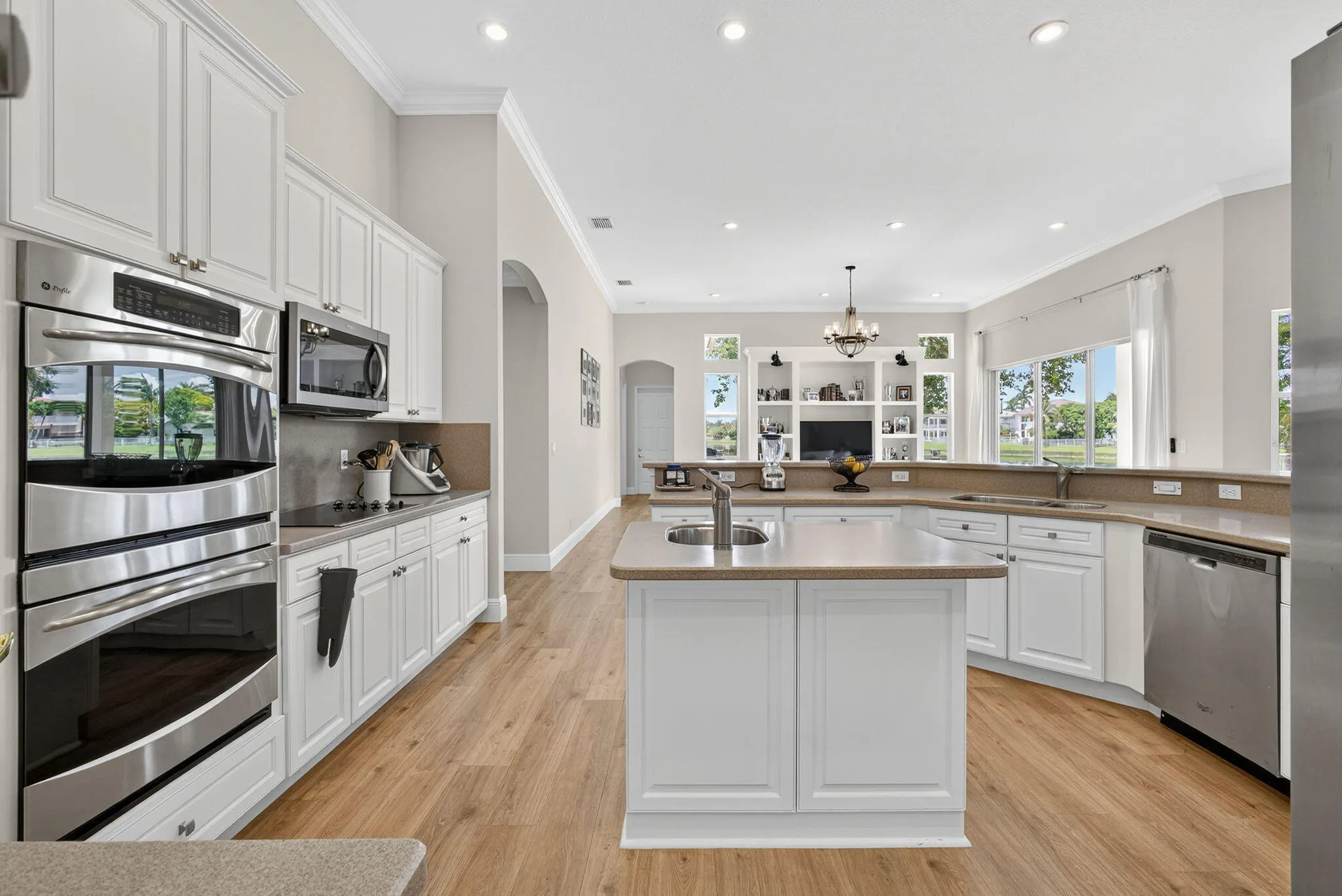 4693 SUGAR BEACH Way