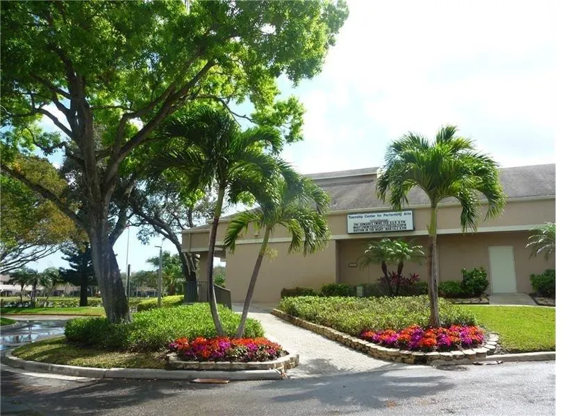 2900 NW 42ND Avenue #A201