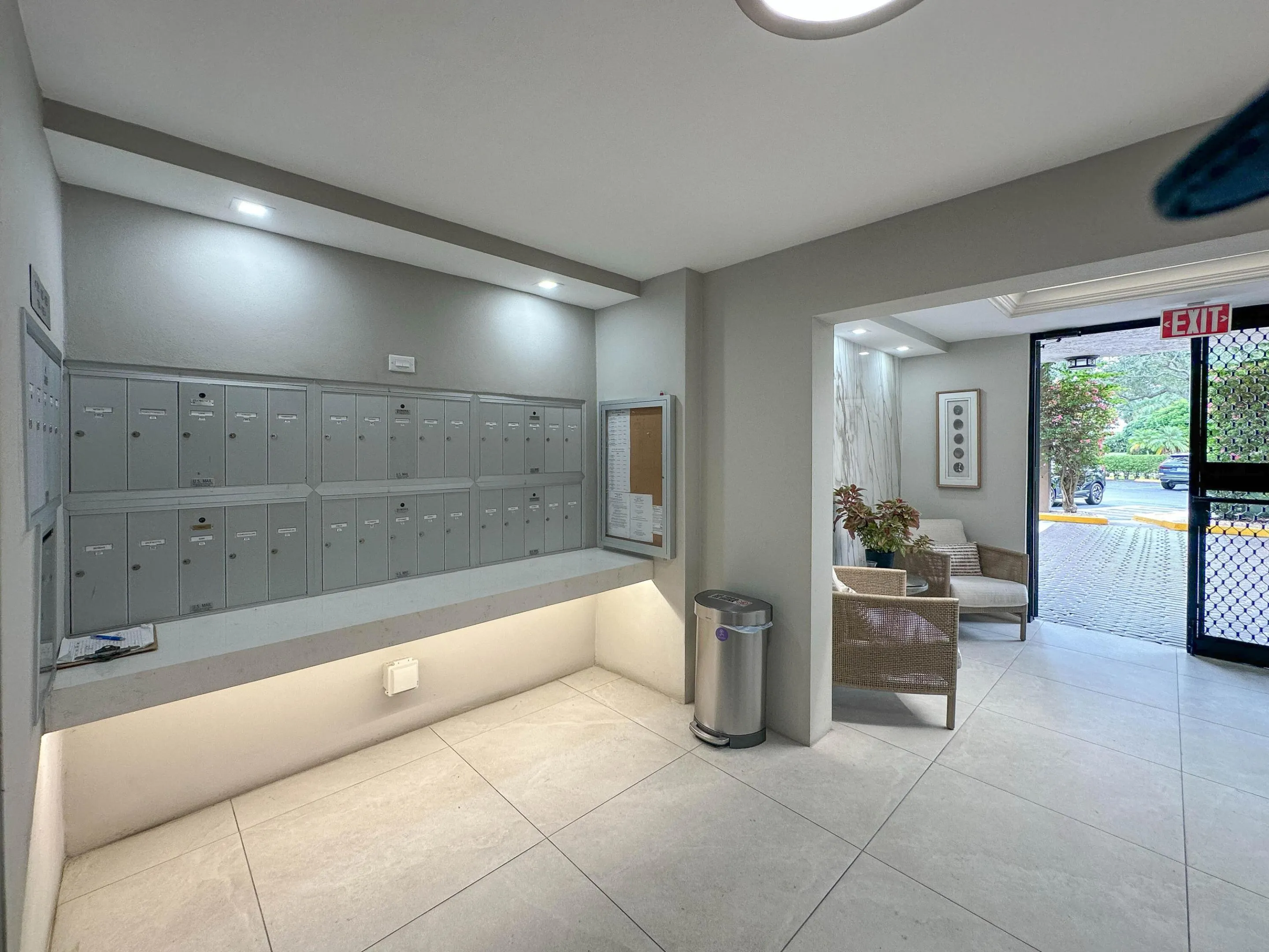 5301 FOUNTAINS Drive S #501