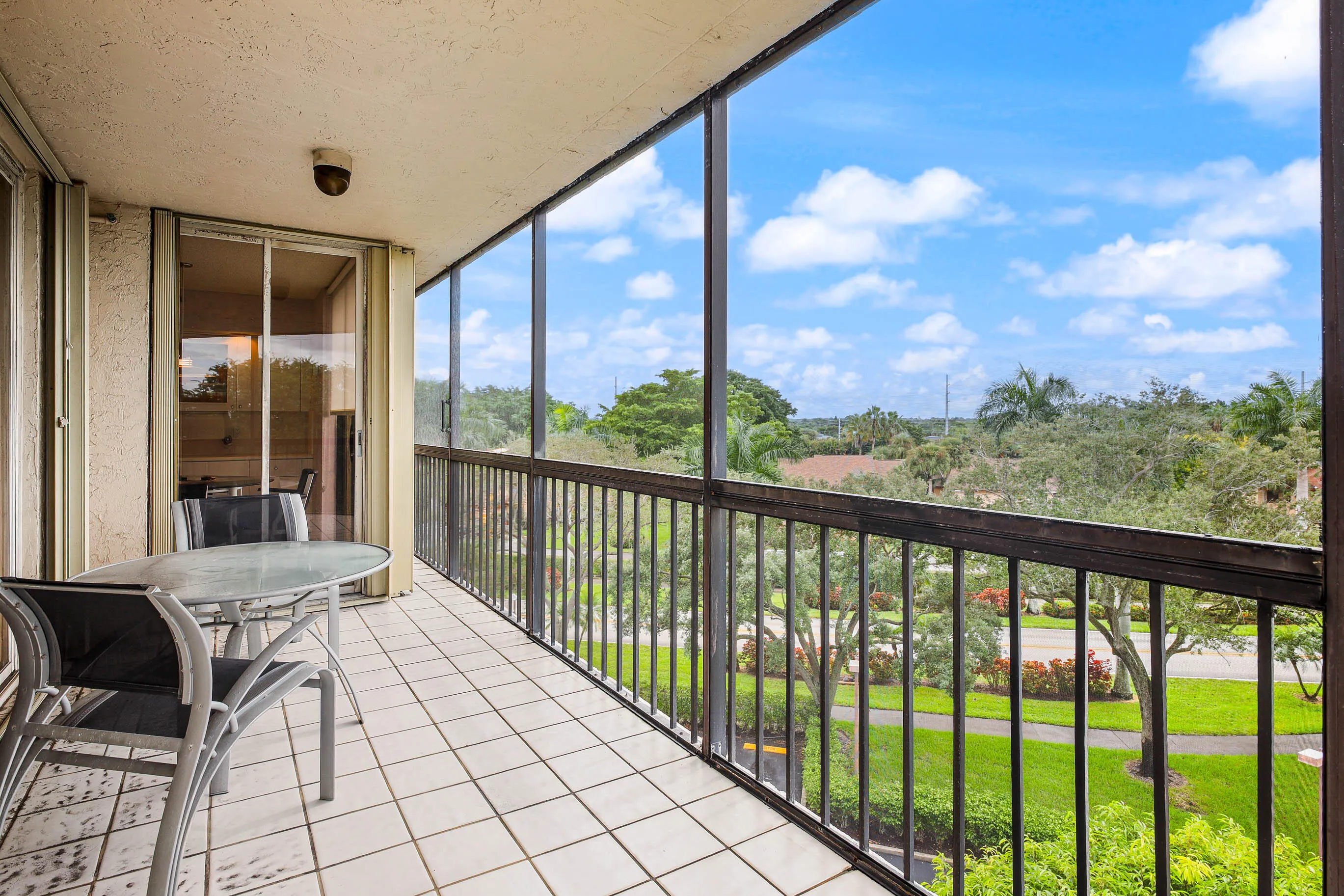 5301 FOUNTAINS Drive S #501