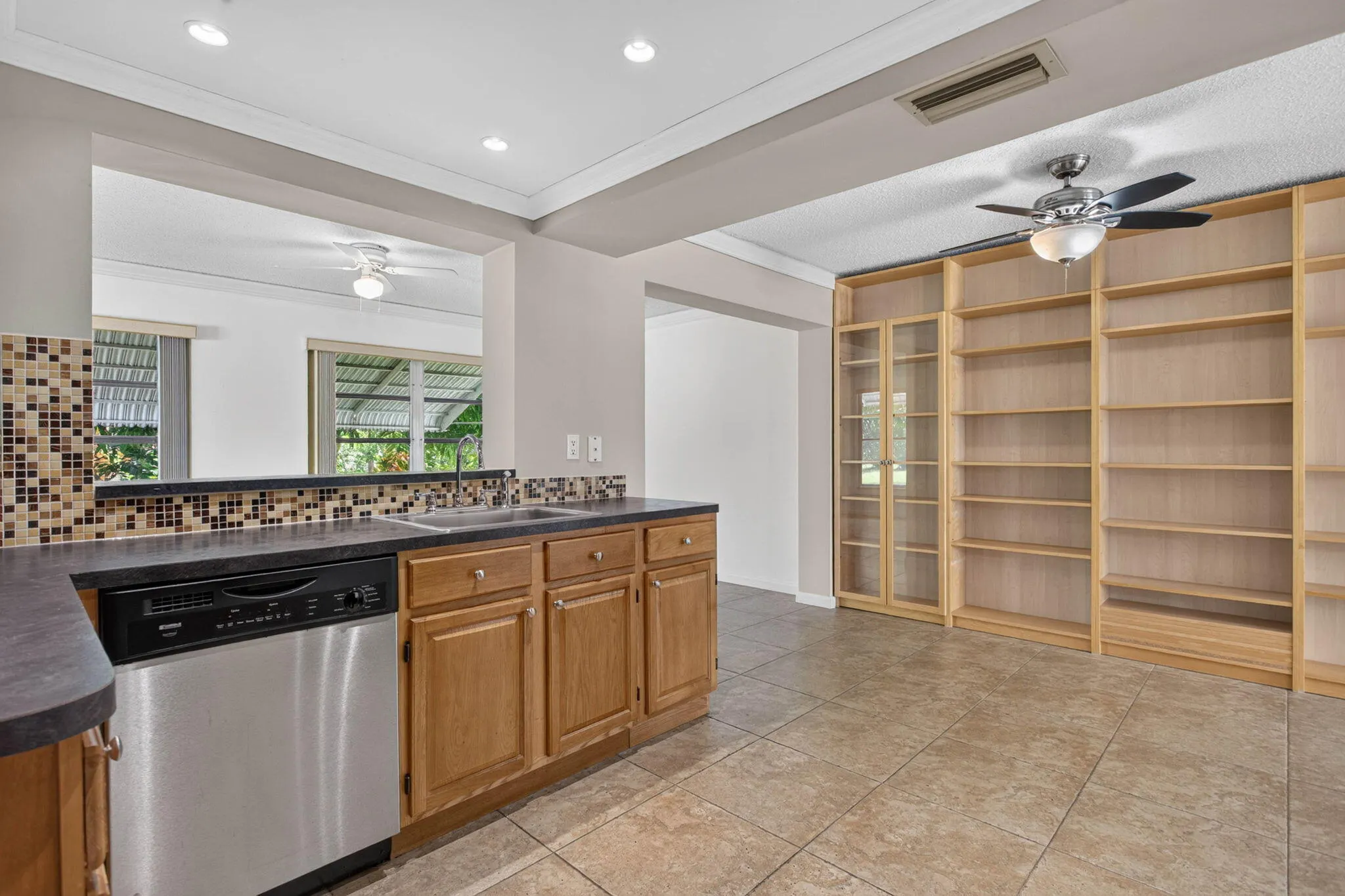 1010 NW 72ND Terrace