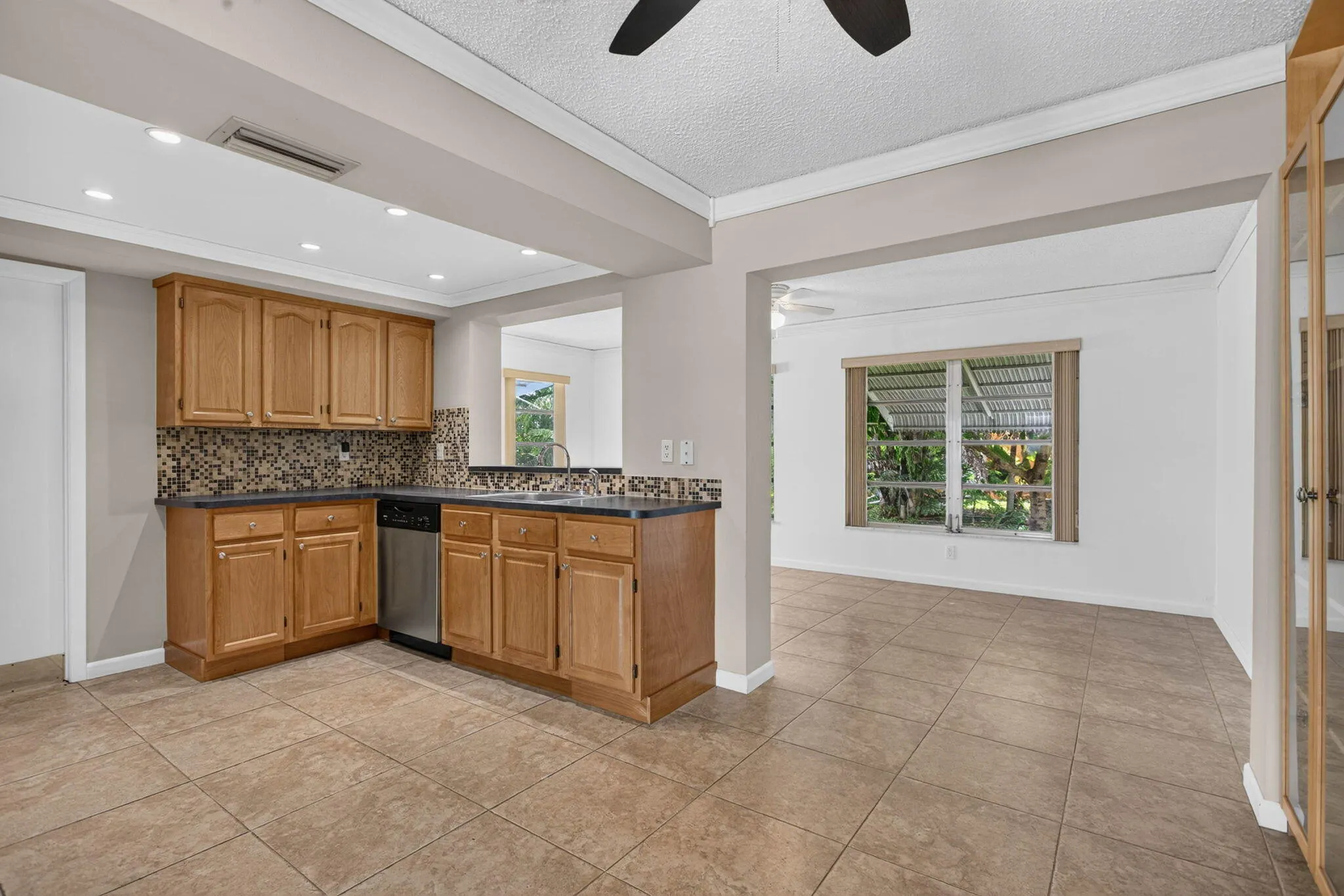 1010 NW 72ND Terrace