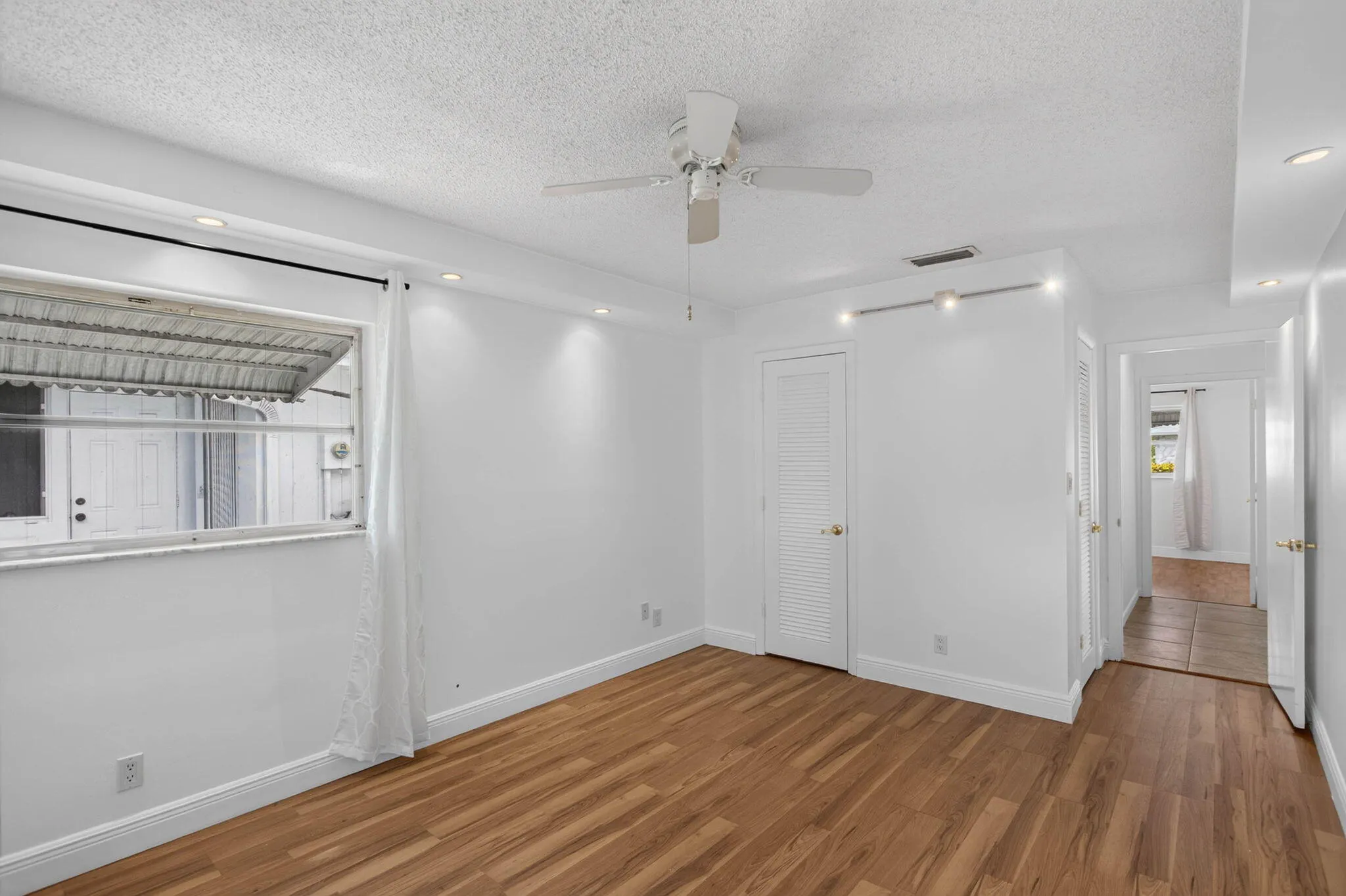 1010 NW 72ND Terrace