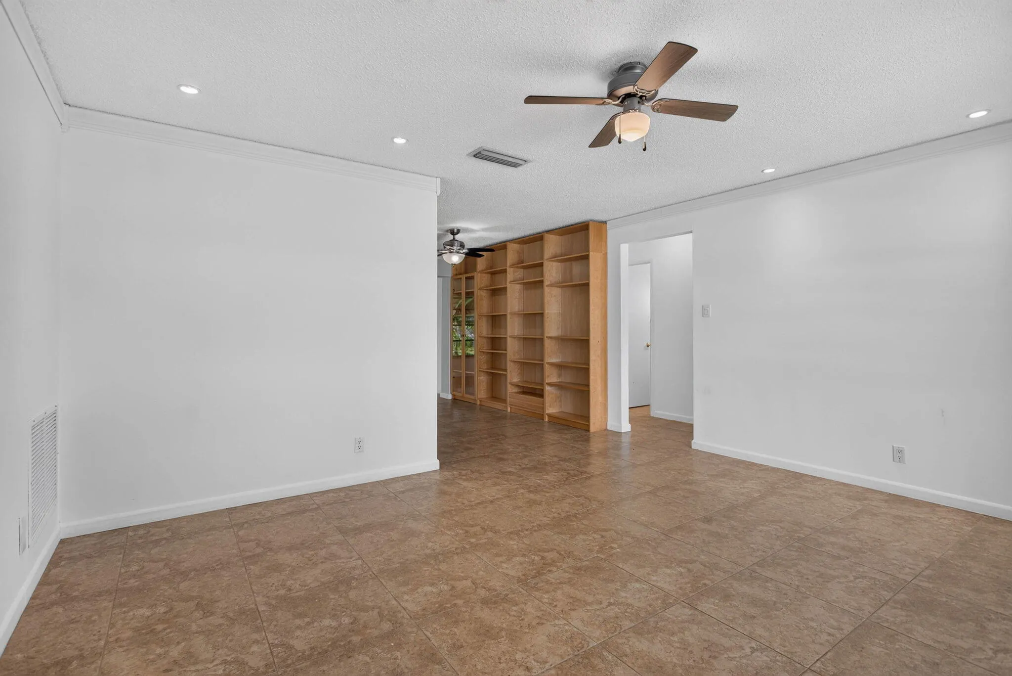 1010 NW 72ND Terrace