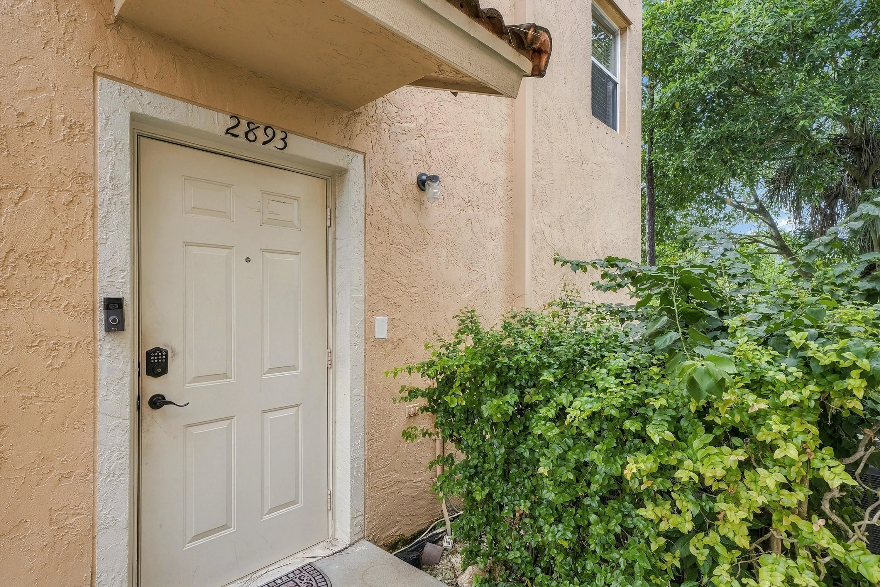 2893 Crestwood Terrace #1204