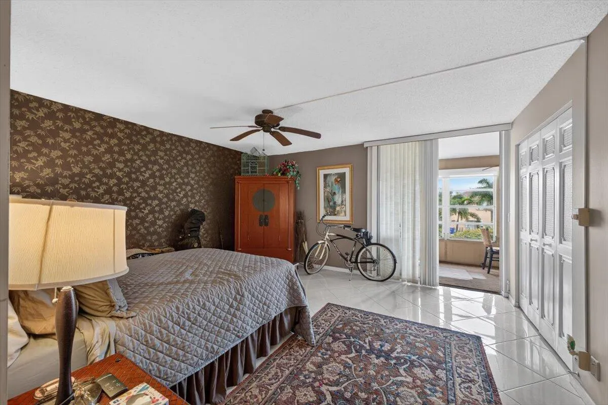 3251 HOLIDAY SPRINGS Boulevard #205
